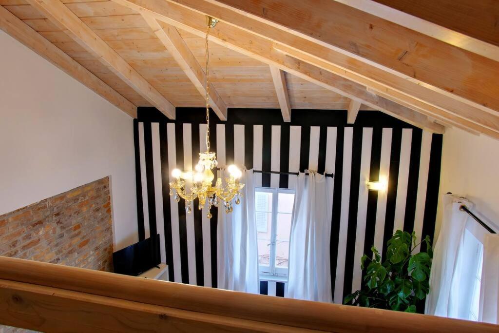 Ella's stunning pad