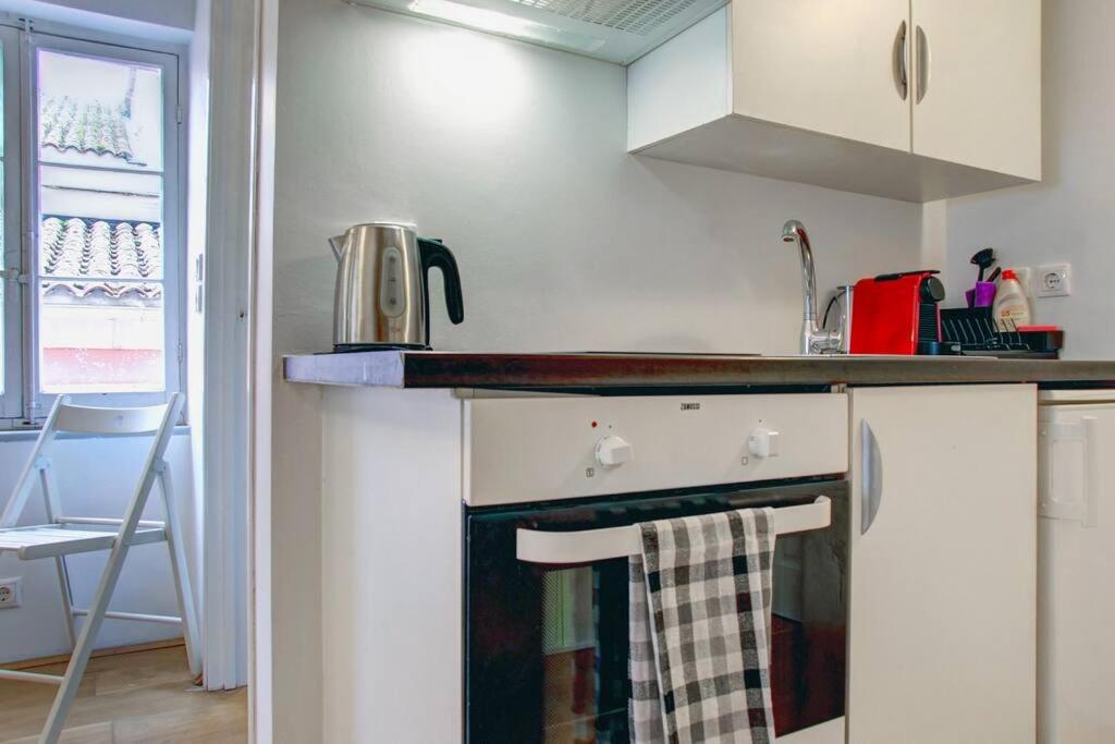 Ella's stunning pad