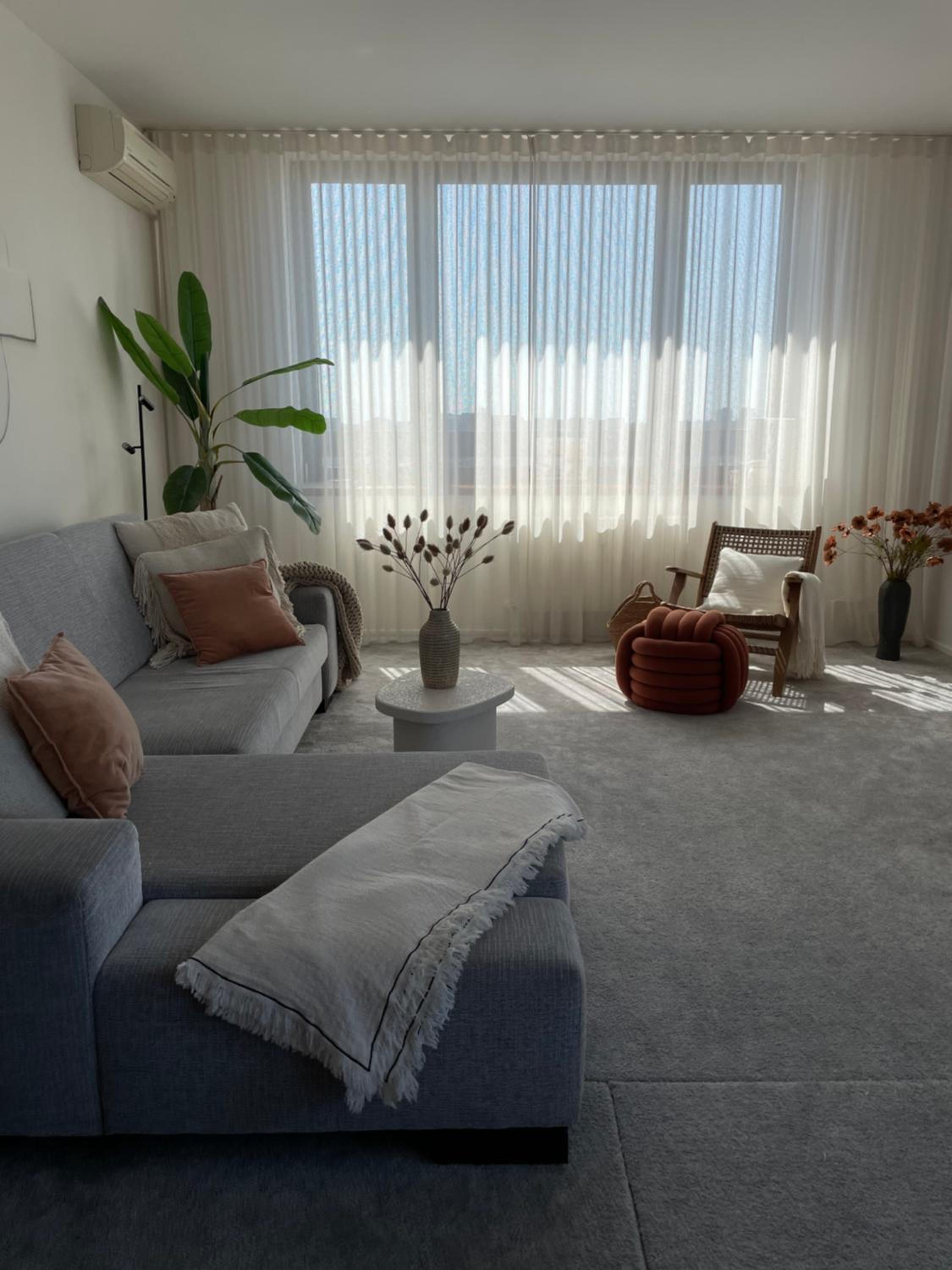 Panorama View Design Apts in Old Town - Free Parking