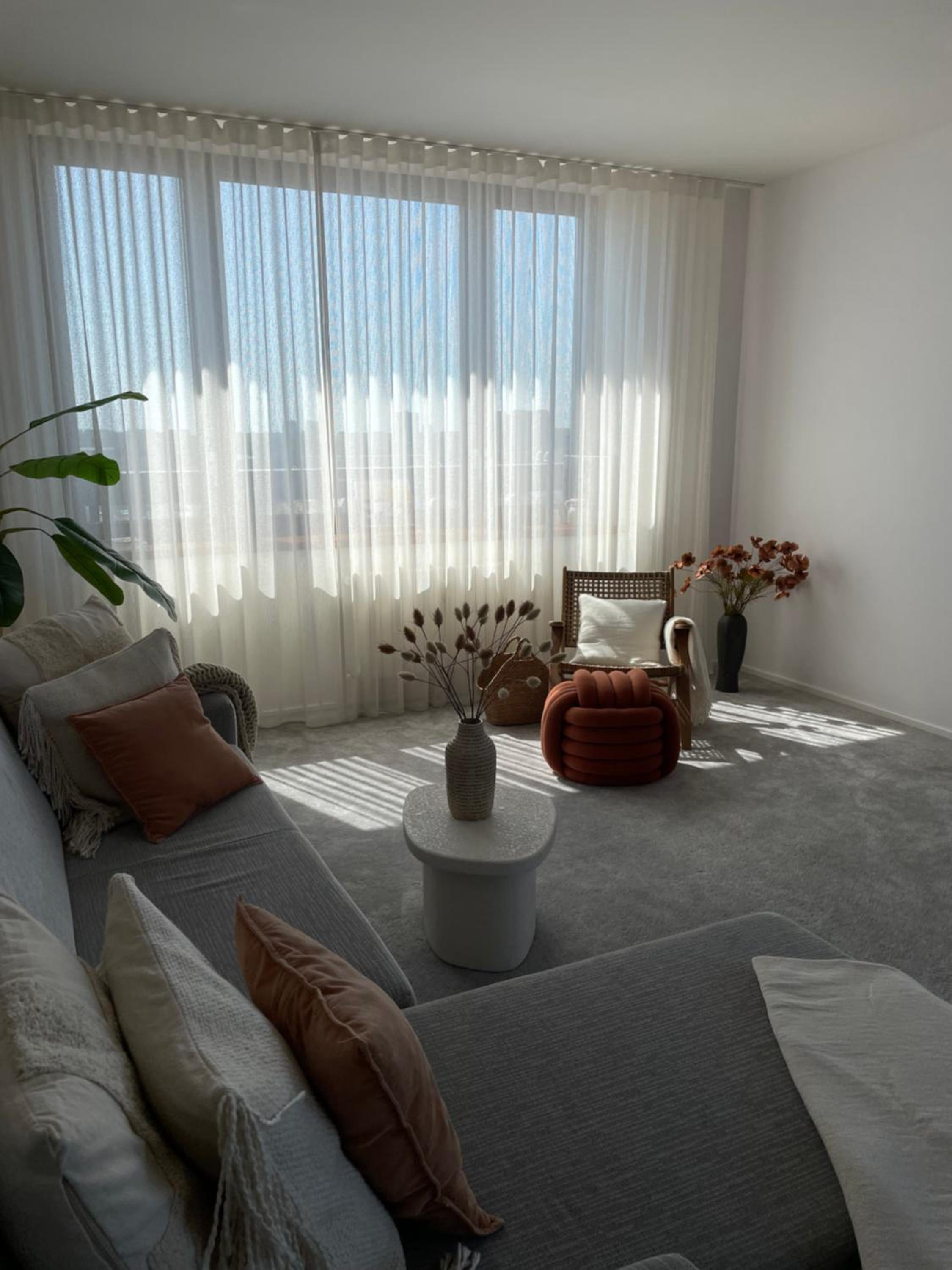 Panorama View Design Apts in Old Town - Free Parking