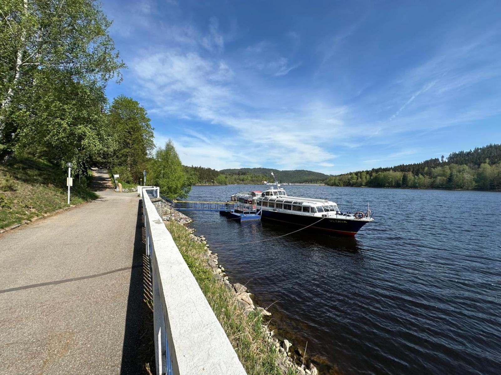 SNOW LAKE Lipno