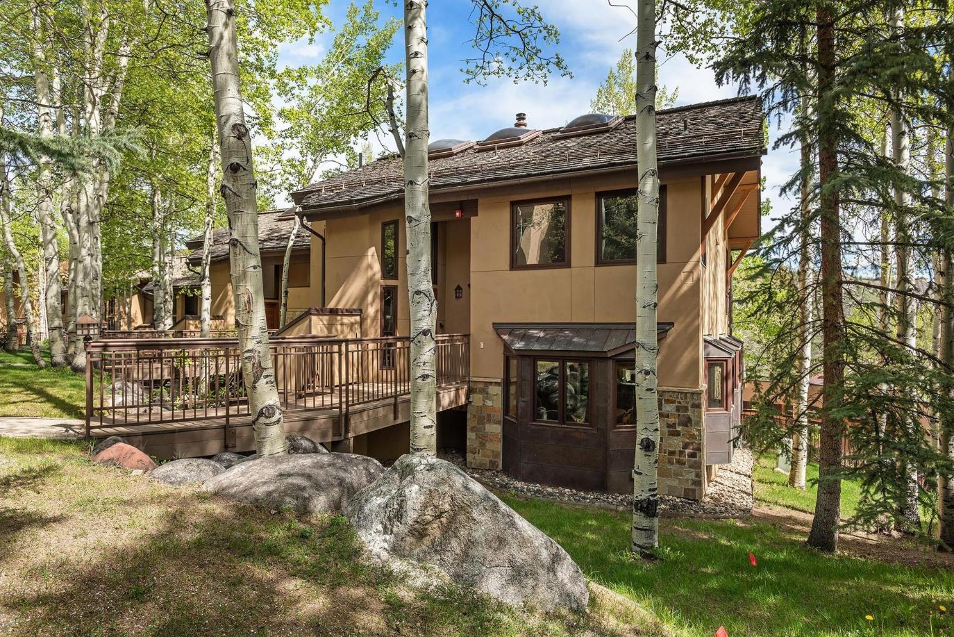 Poolside Townhome Residence 14 with Serene Views by The Woodrun V Townhouses view 2