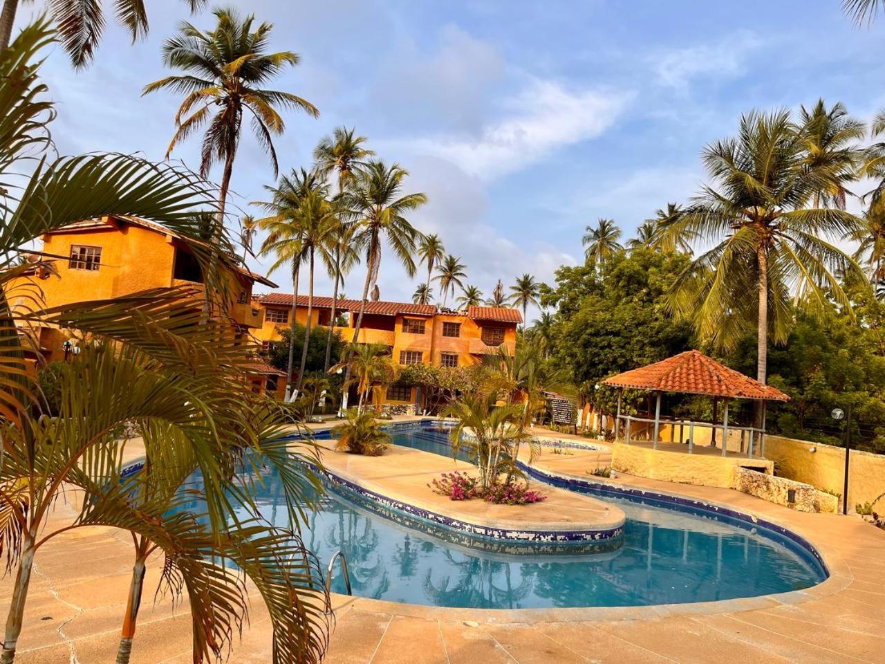 Un Oasis entre Olas y Palmeras con Playa Privada view 4
