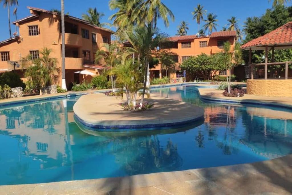 Un Oasis entre Olas y Palmeras con Playa Privada view 5