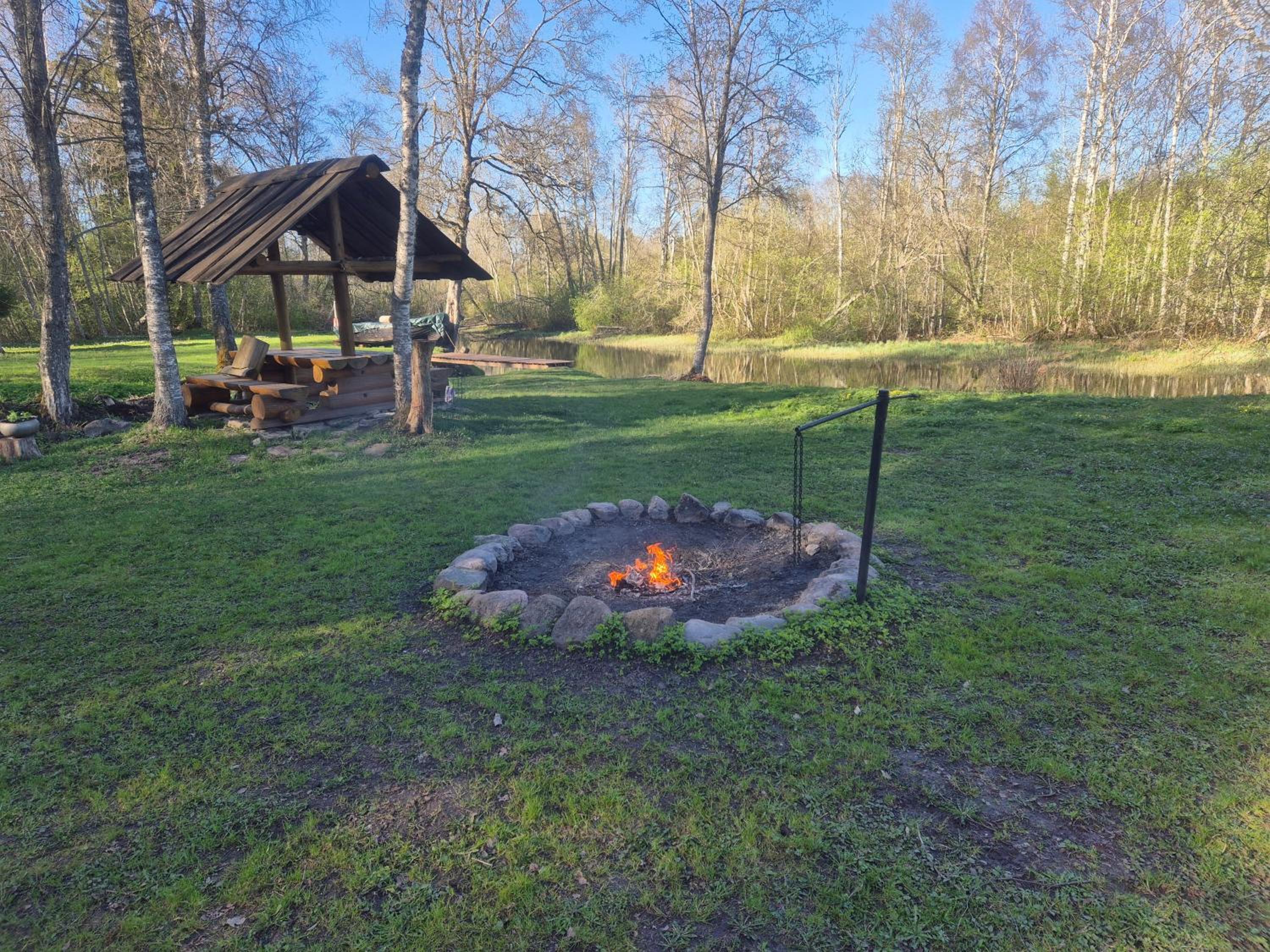Lonni camping in nature