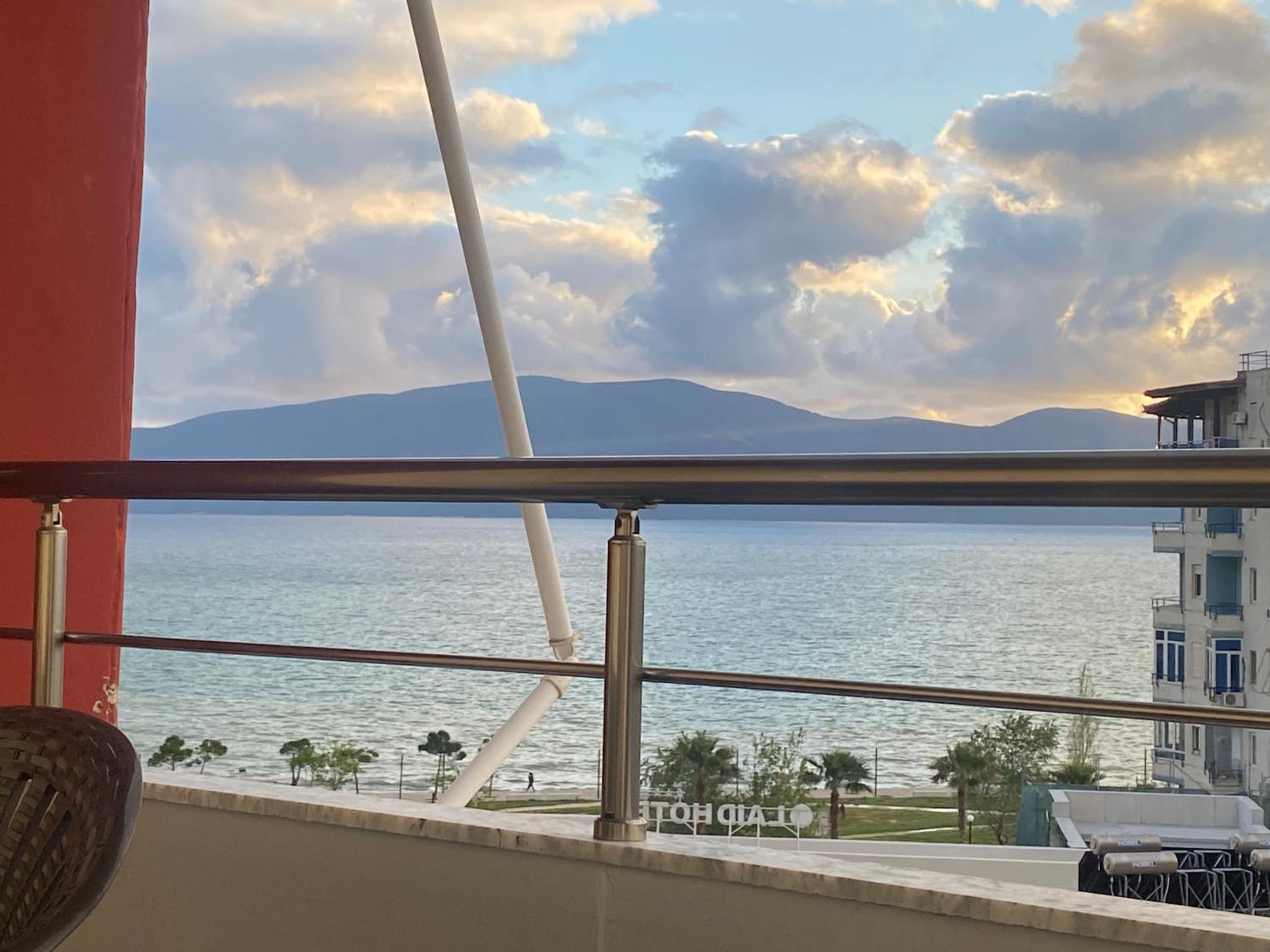 Seaview Serenity Apartment