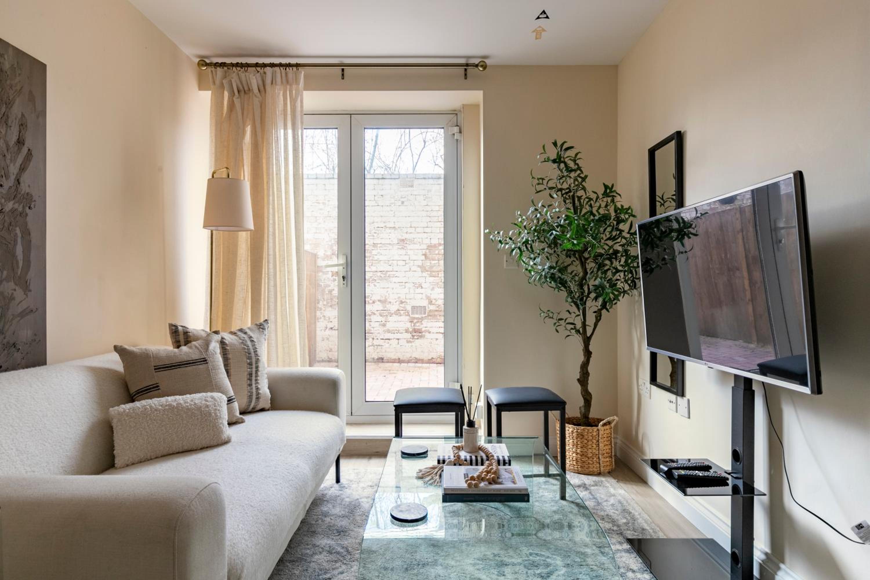 North London - one bed flat- entire unit