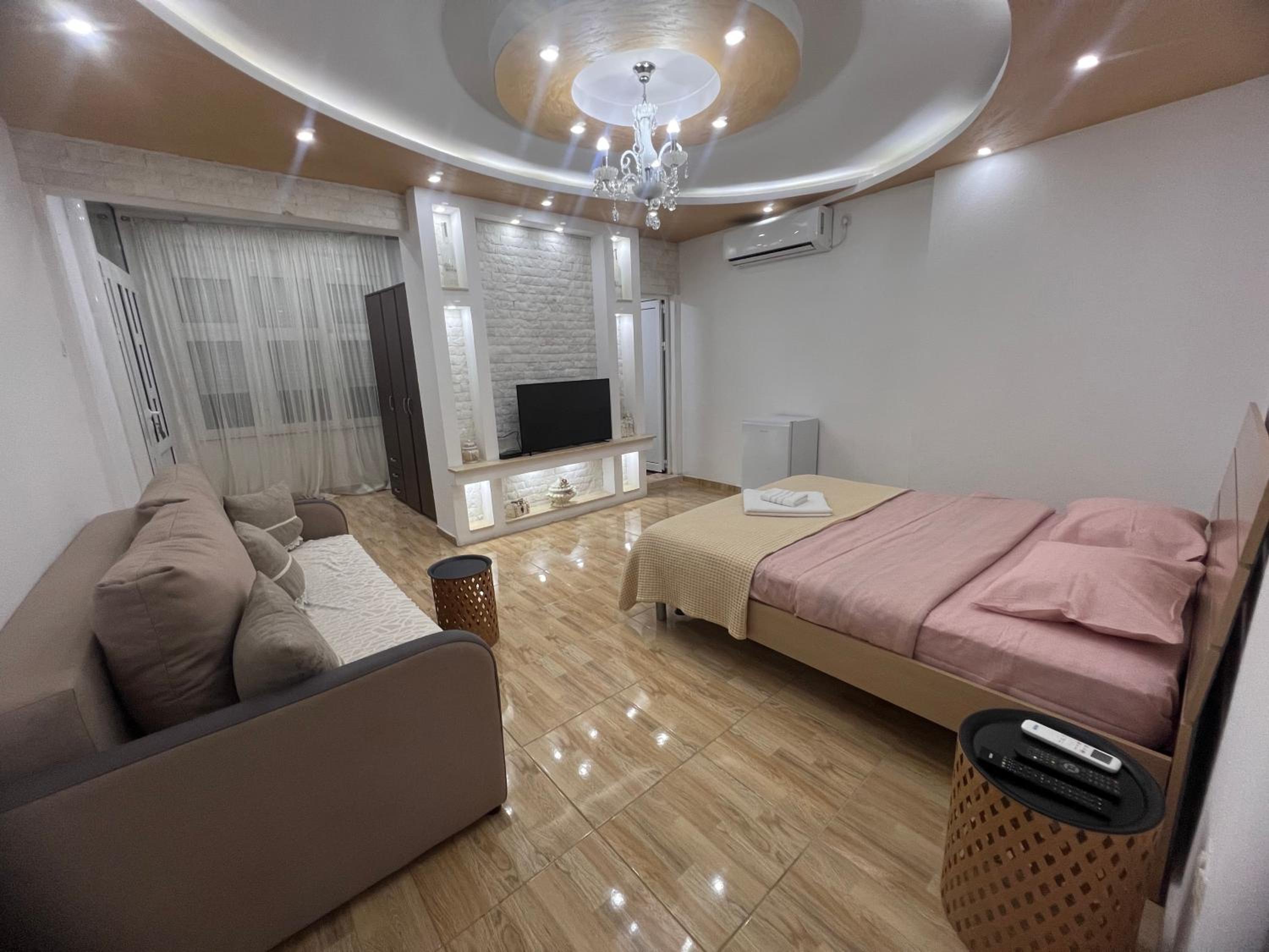 royal apartment photo 3