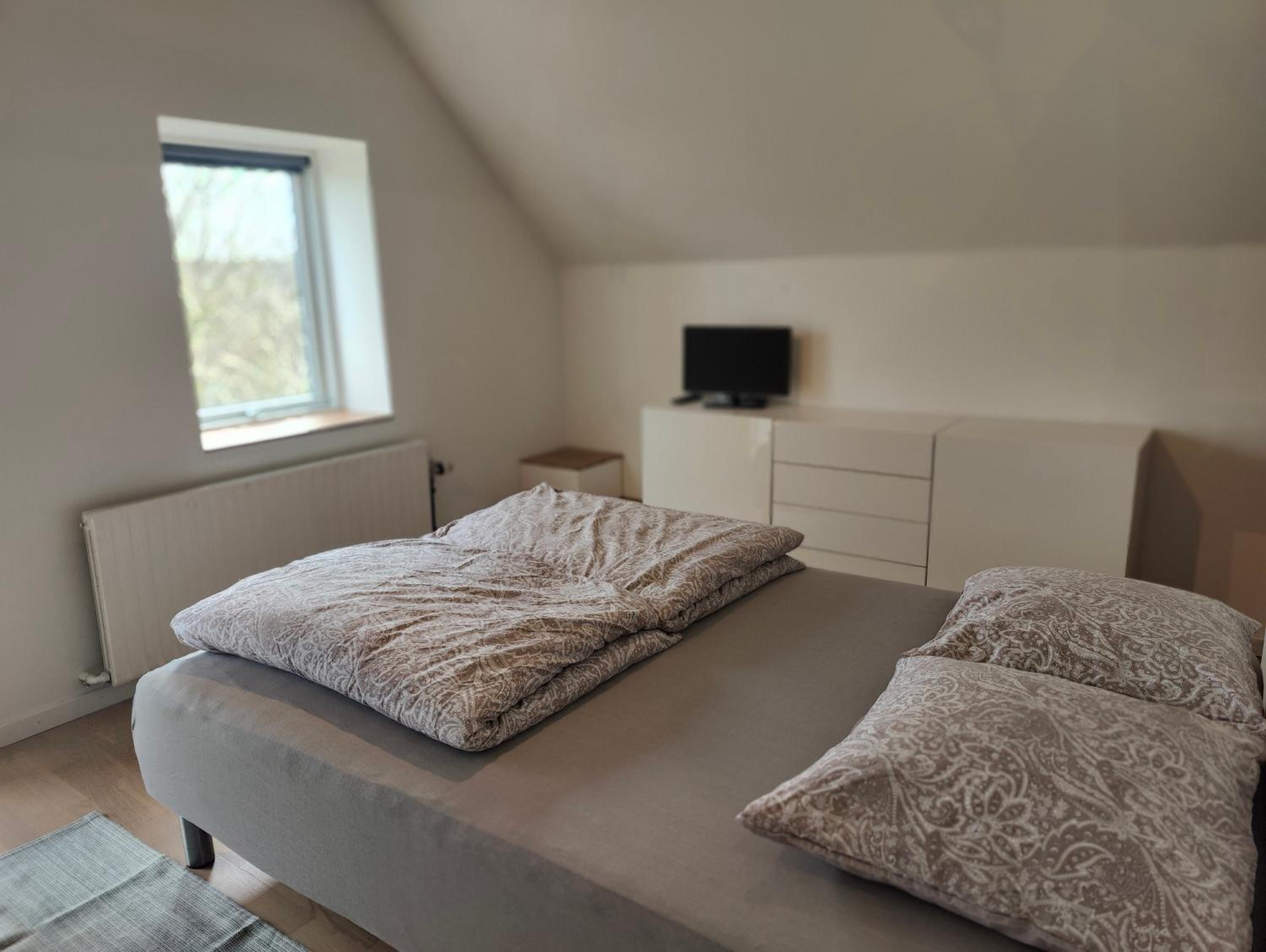 Billig overnatning tæt på badestrand og jesperhus
