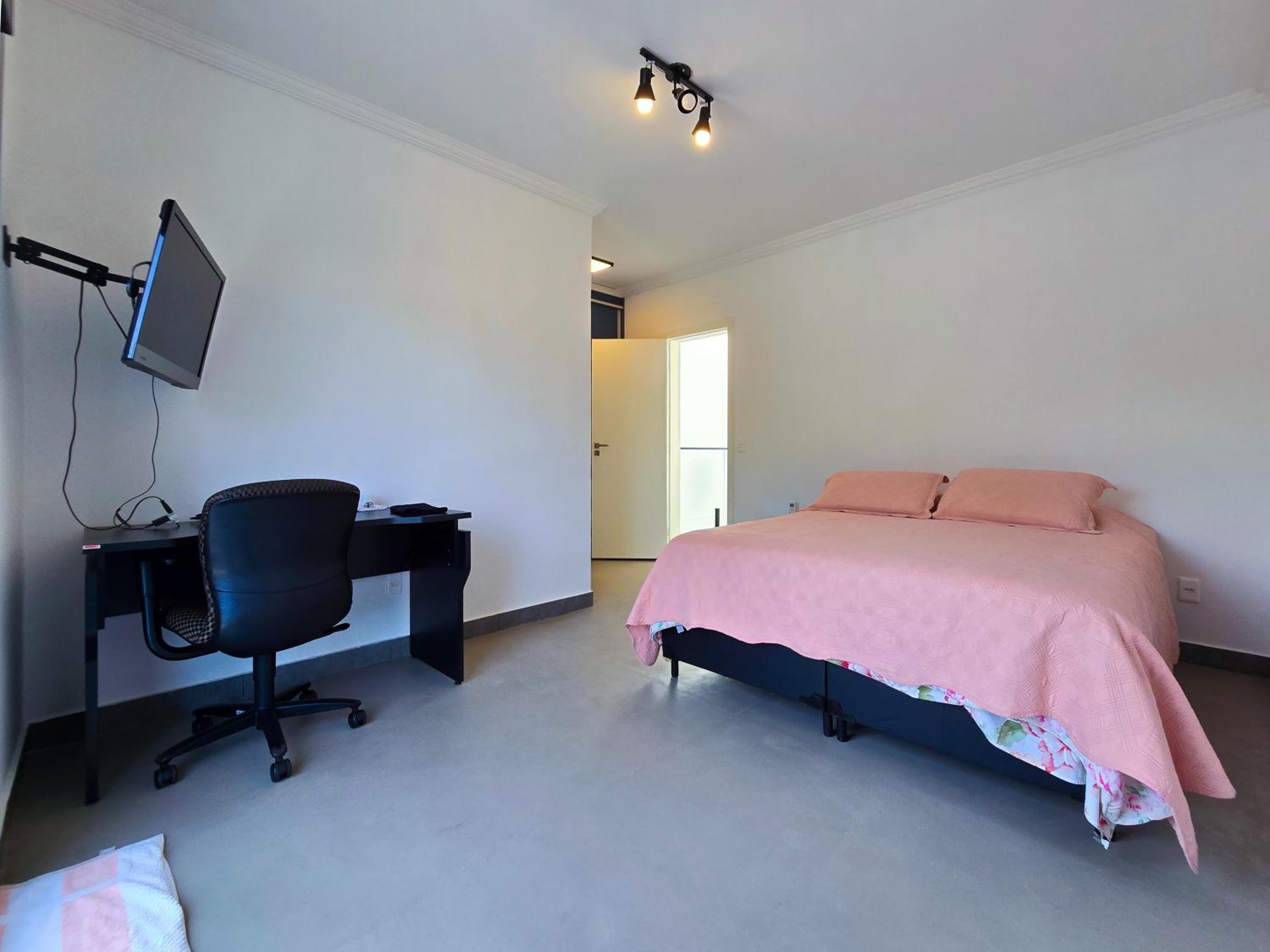 Casa Alto Padrão em condomínio - Paraíso no Jardim São Lourenço ao lado da Riviera