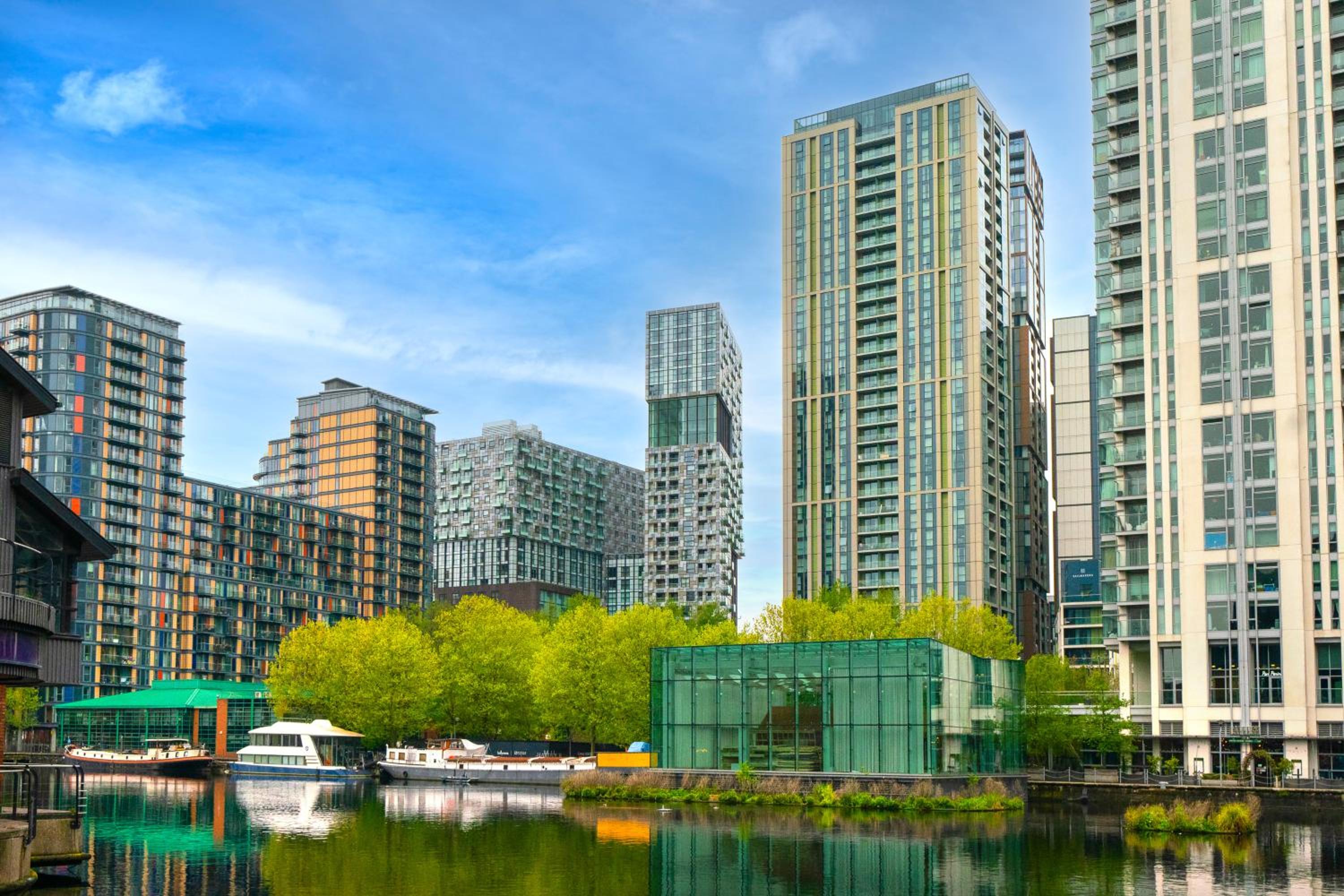 3Bed 2Bath Apartment with High Rise View London Canary Wharf