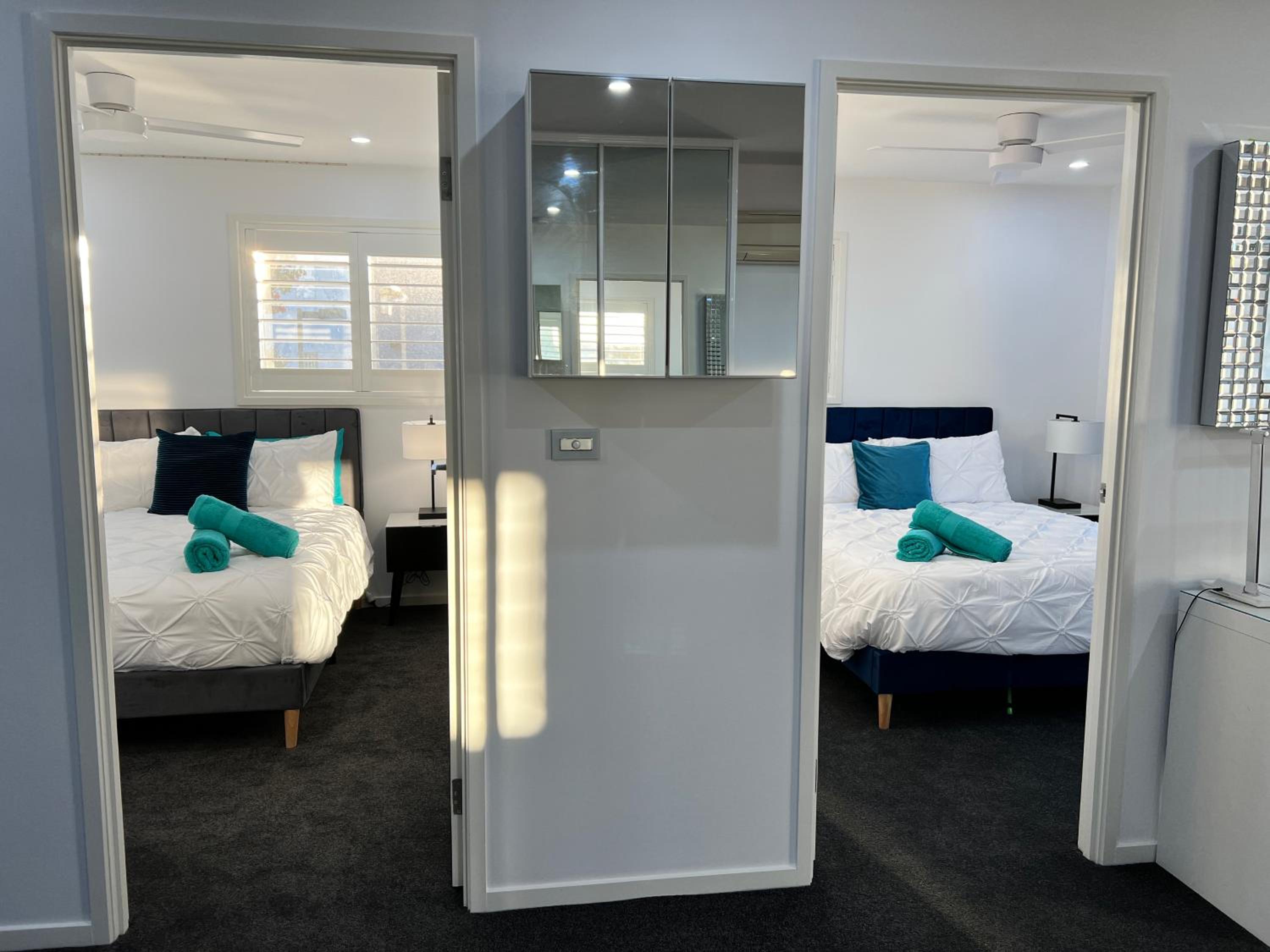 2BR Apt Gungahlin Square Luxe Super Central Wifi Wine Secure Parking