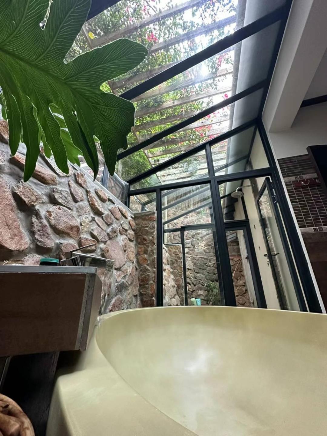 Oasis On Lily with OWN Pool