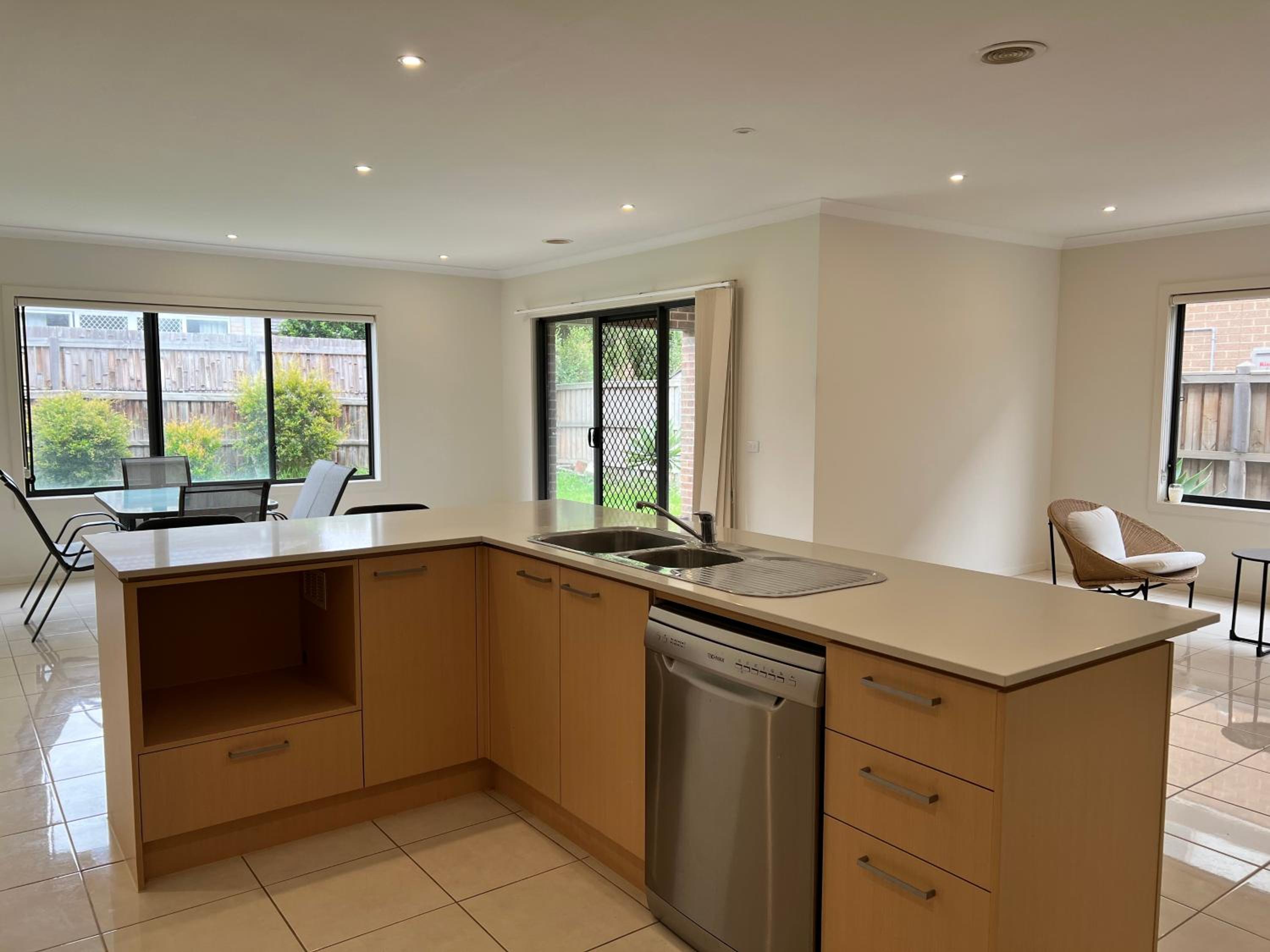Point Cook Landmark Coastal Wetland Park Villa Free Parking