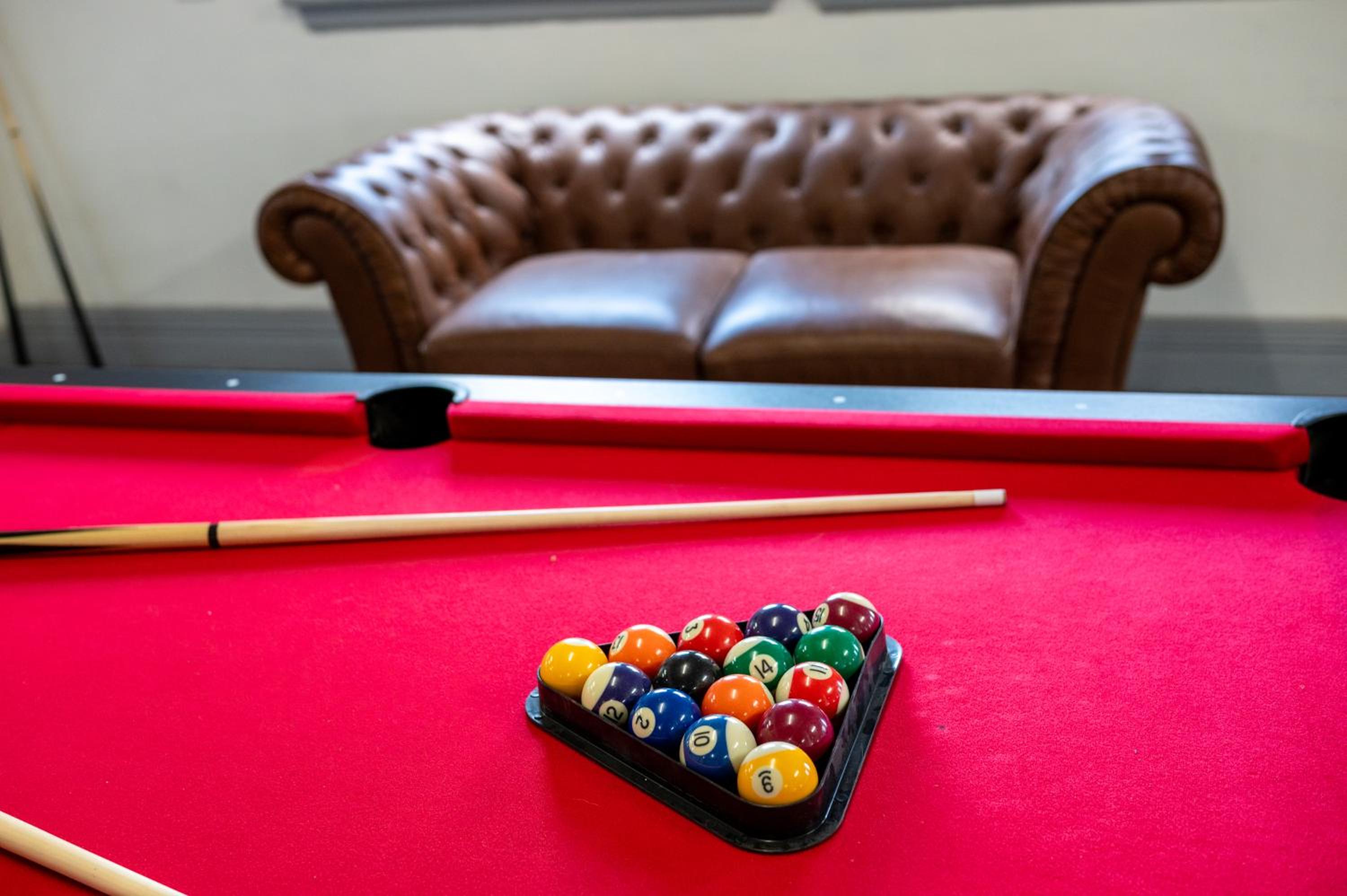 Your Own Pub in Finley, Sleeps 25