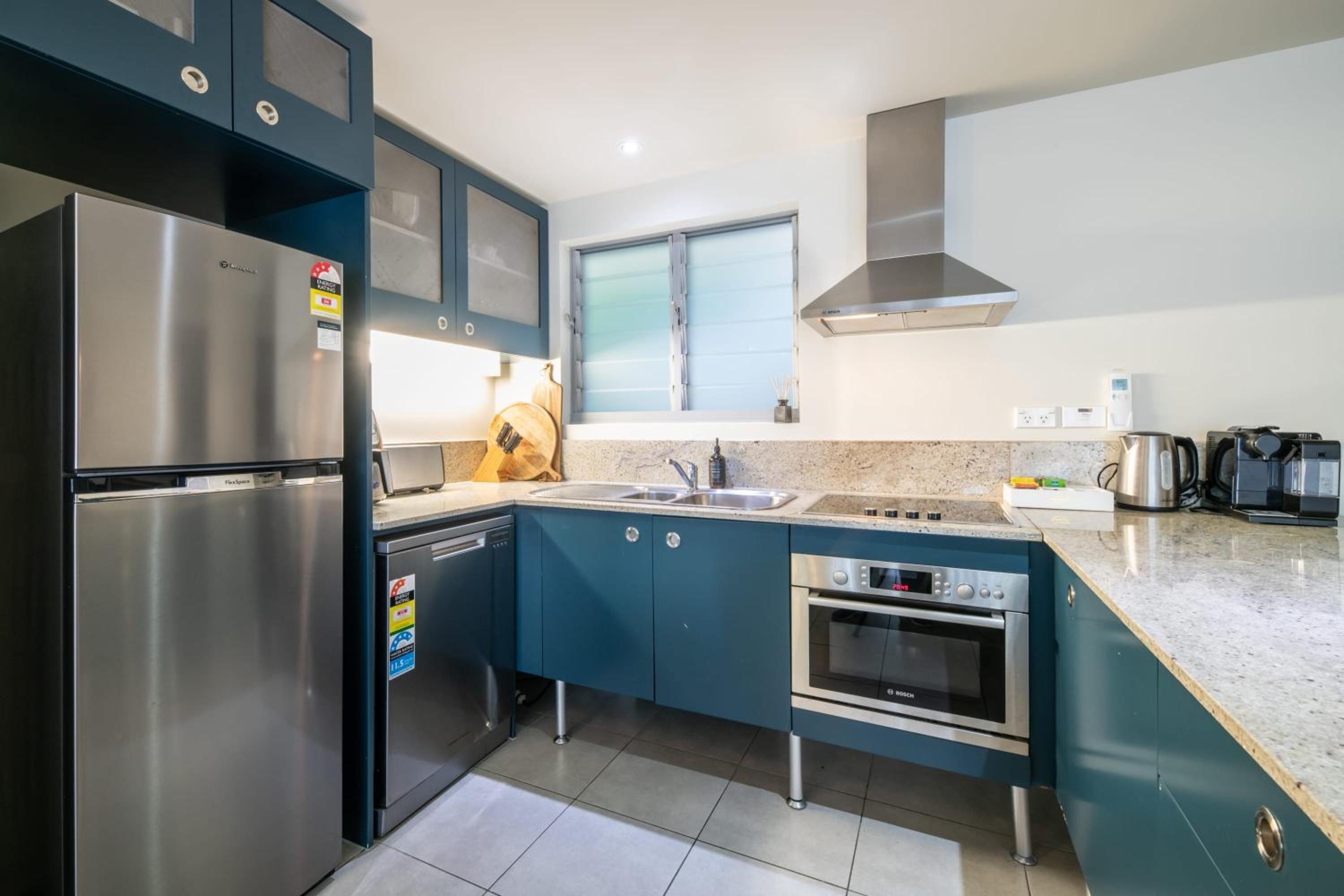 Airlie Beach Ocean Views & Resort Living @ 231