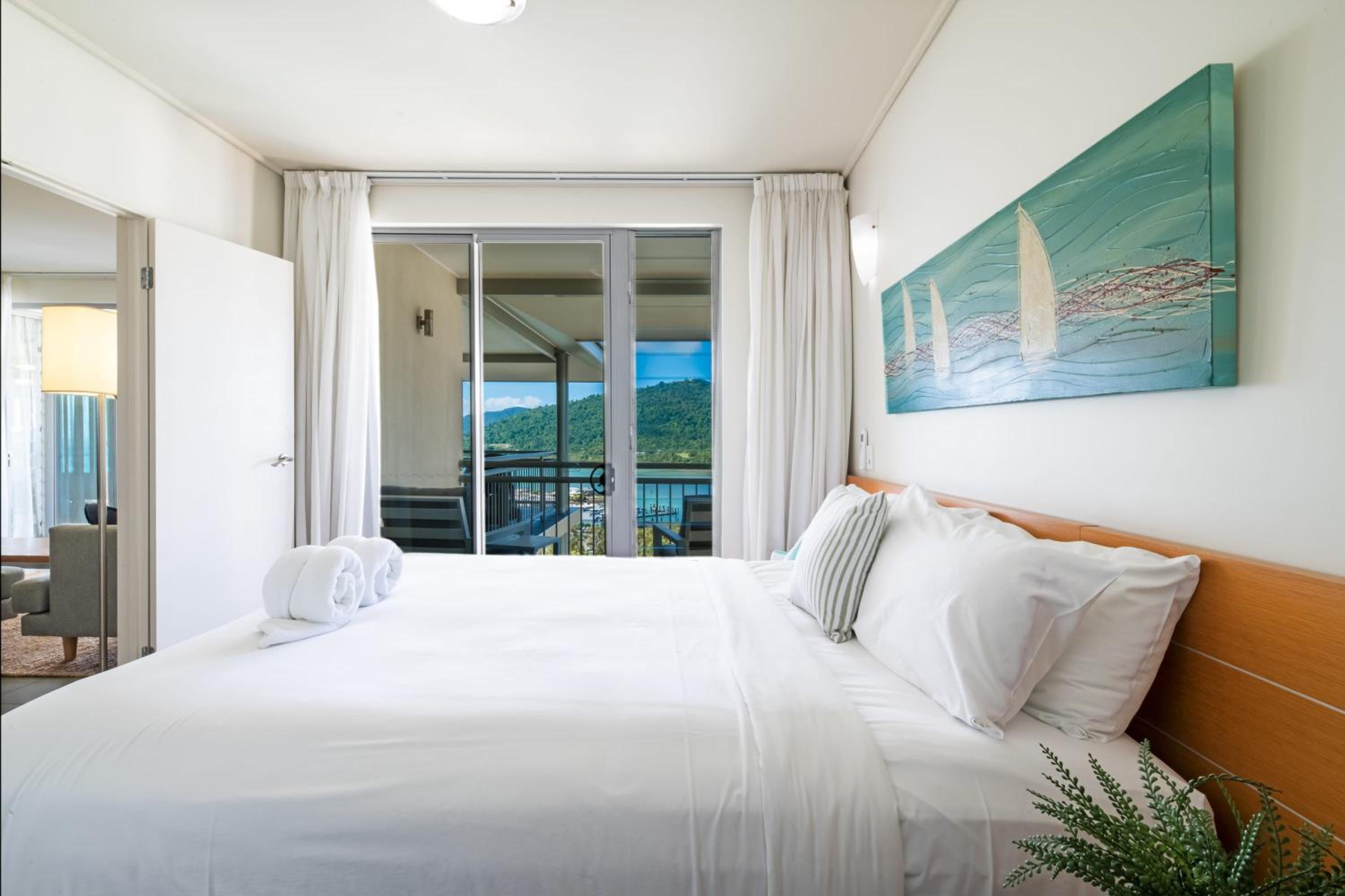 Airlie Beach Ocean Views & Resort Living @ 231