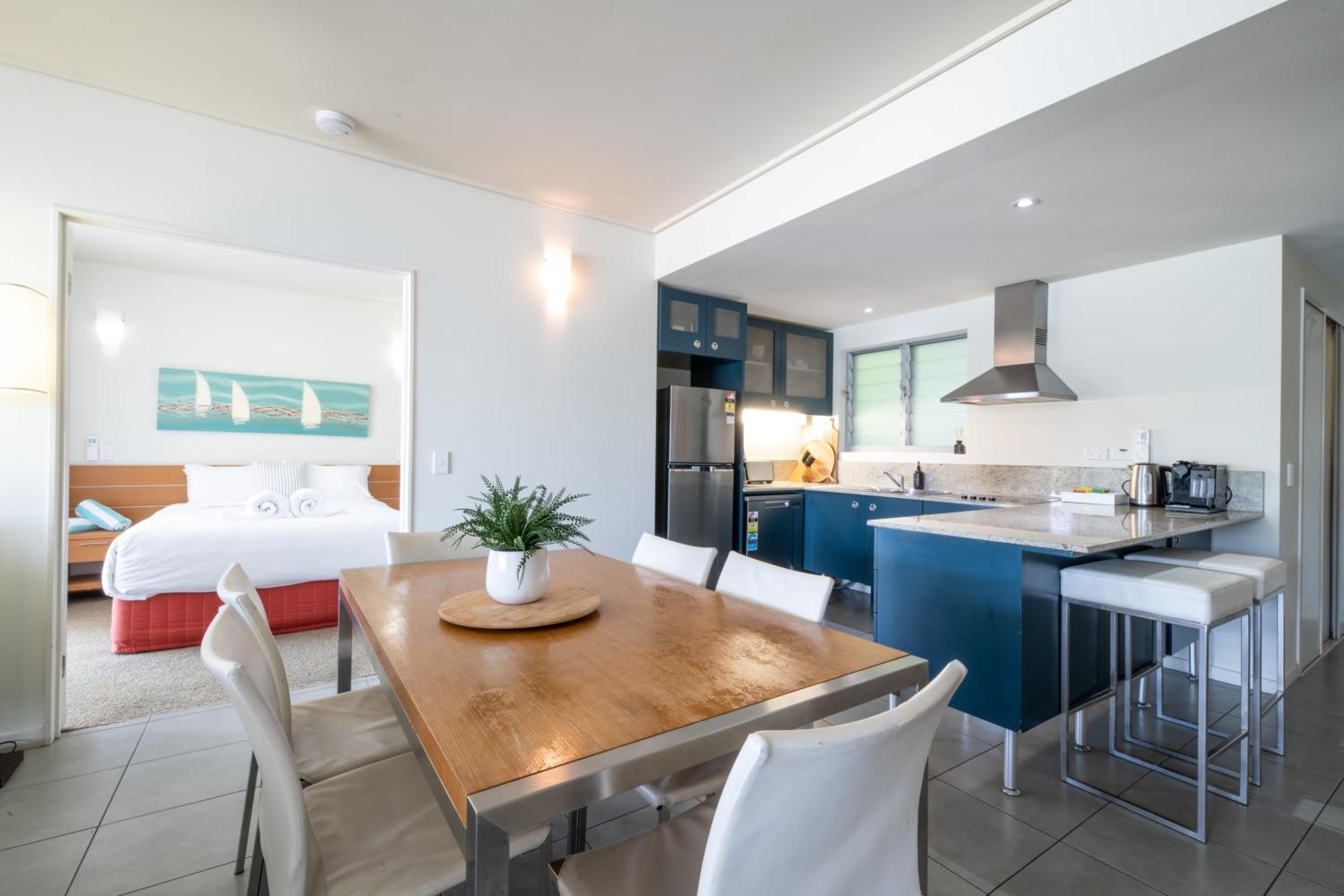 Airlie Beach Ocean Views & Resort Living @ 231