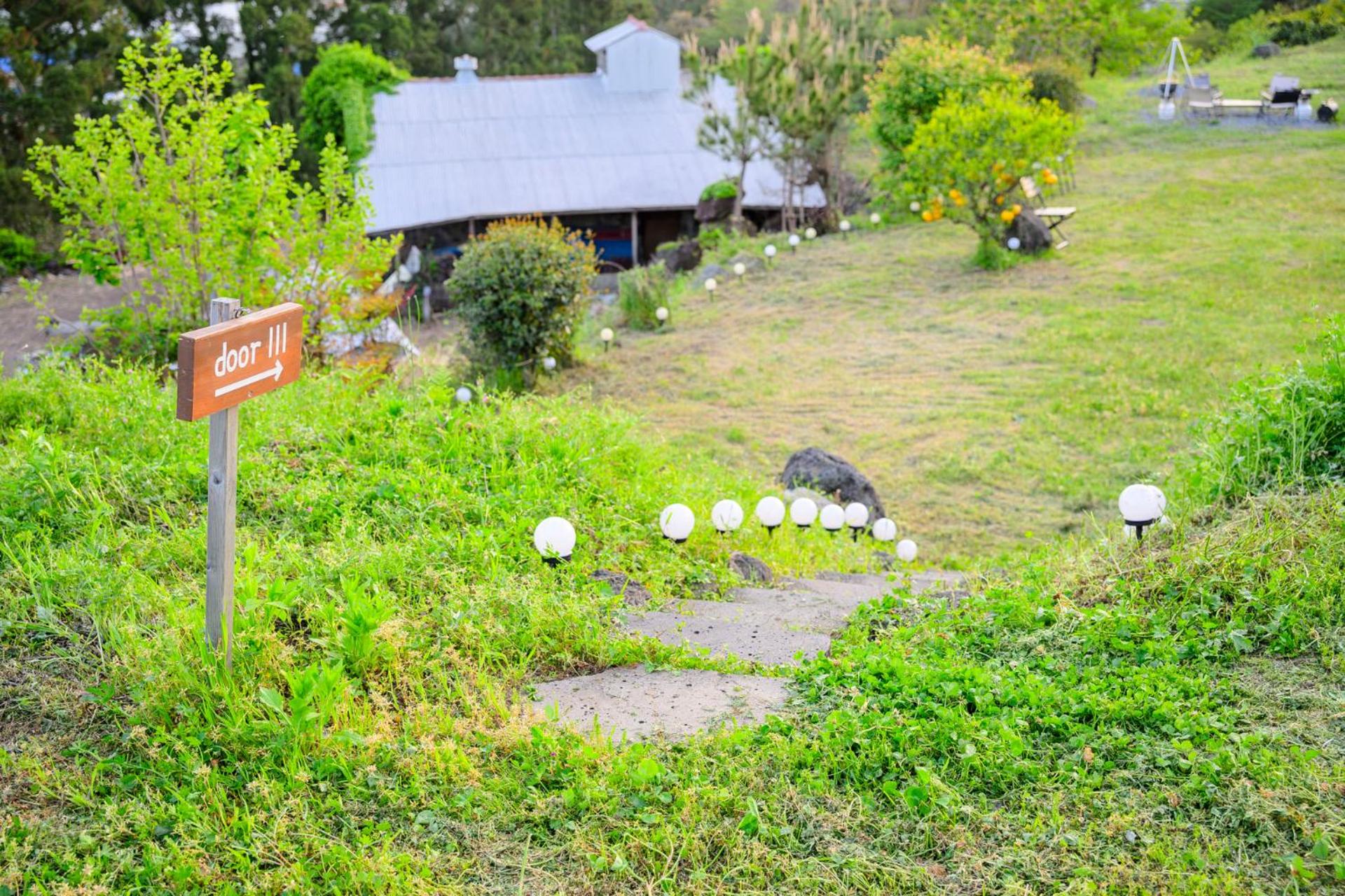 Middle Door Pension view 3