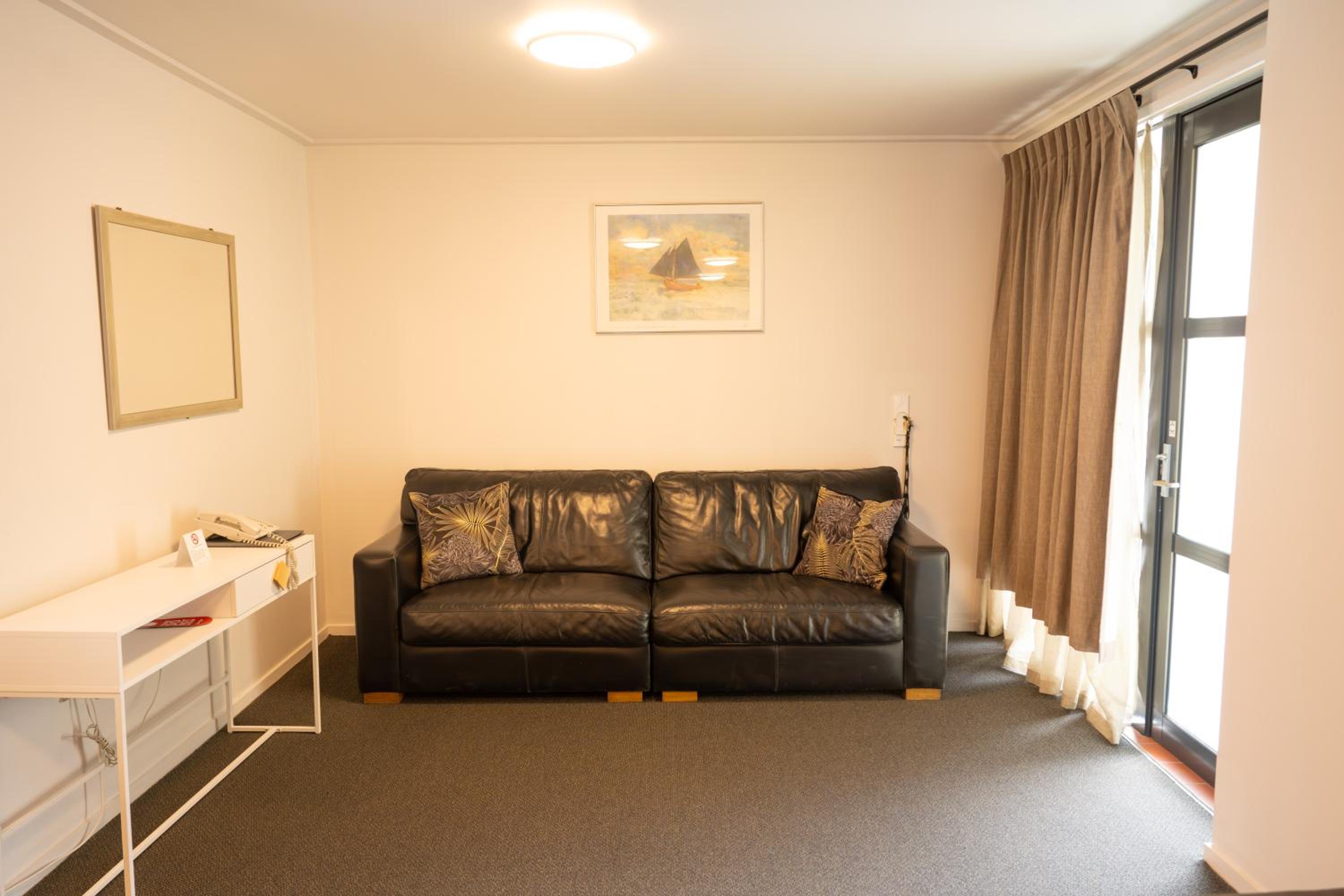 Victoria Court Motor Lodge - Free Parking