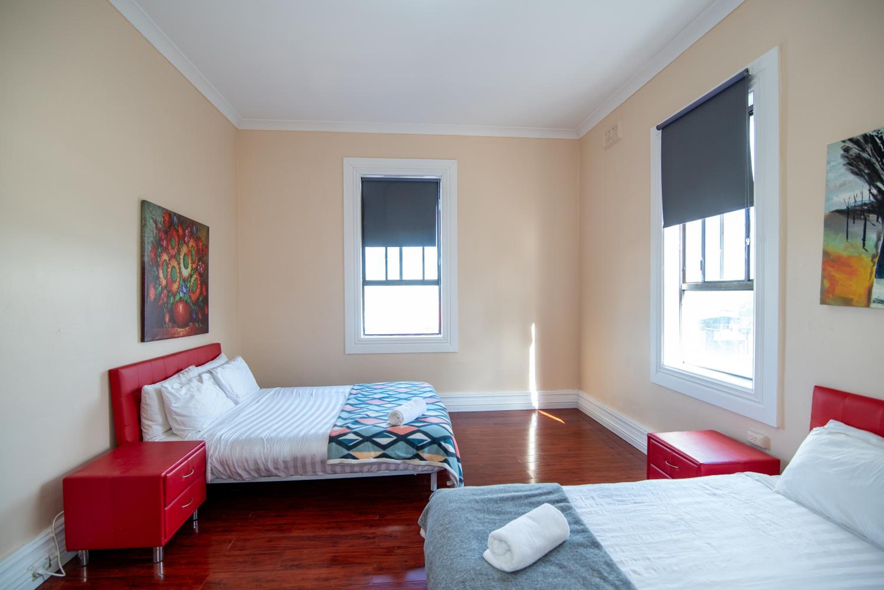 Your Own Pub in Finley, Sleeps 25
