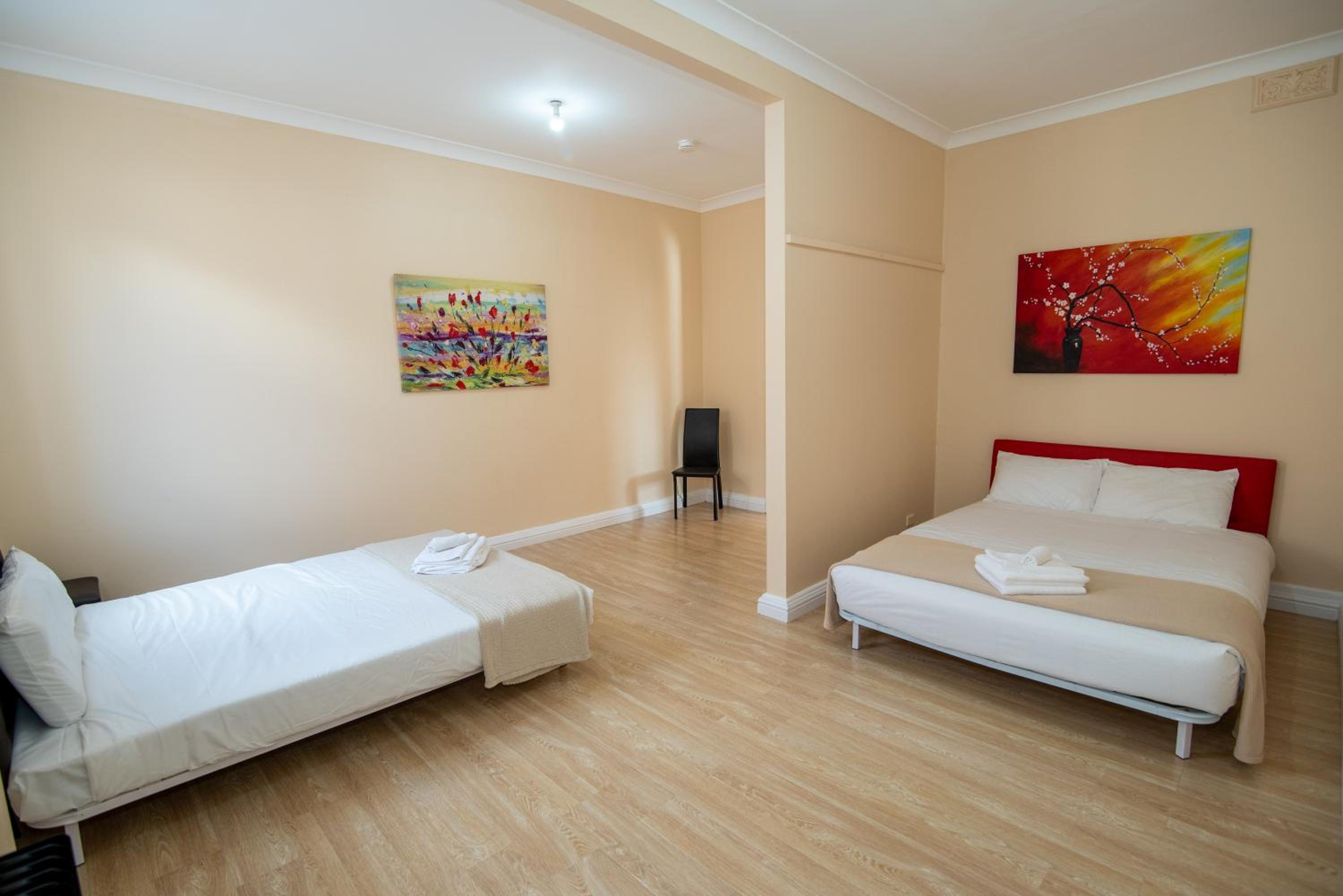Your Own Pub in Finley, Sleeps 25