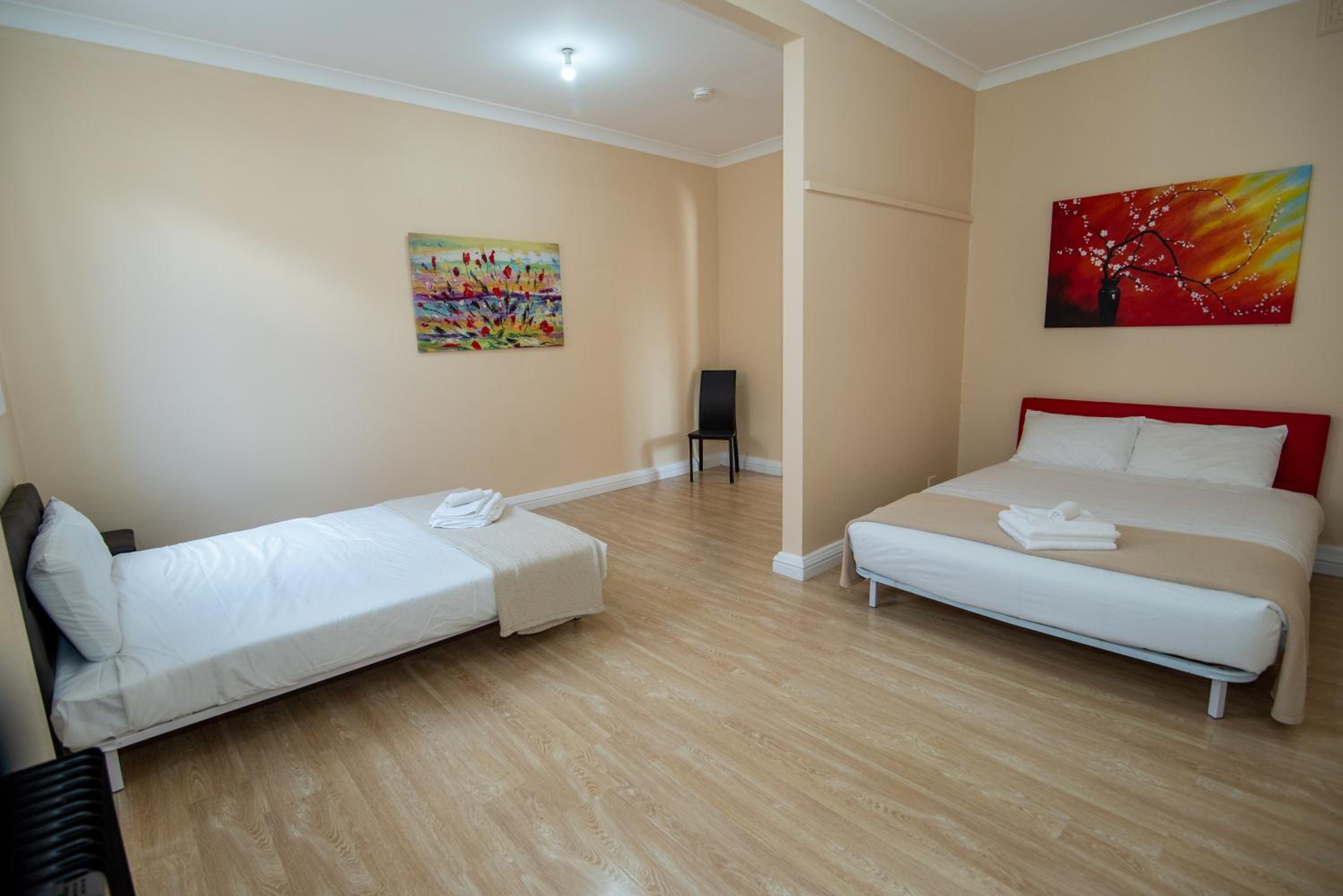 Your Own Pub in Finley, Sleeps 25