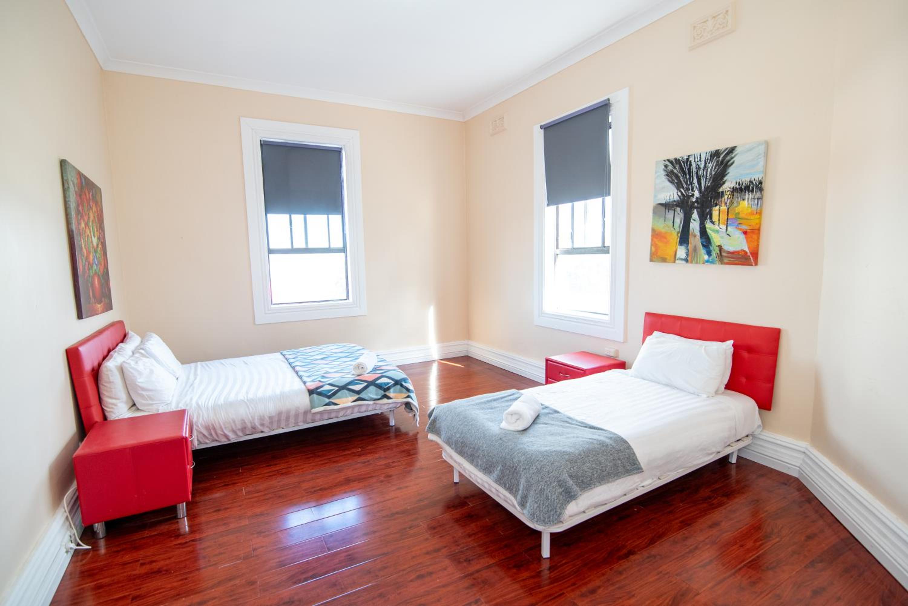 Your Own Pub in Finley, Sleeps 25