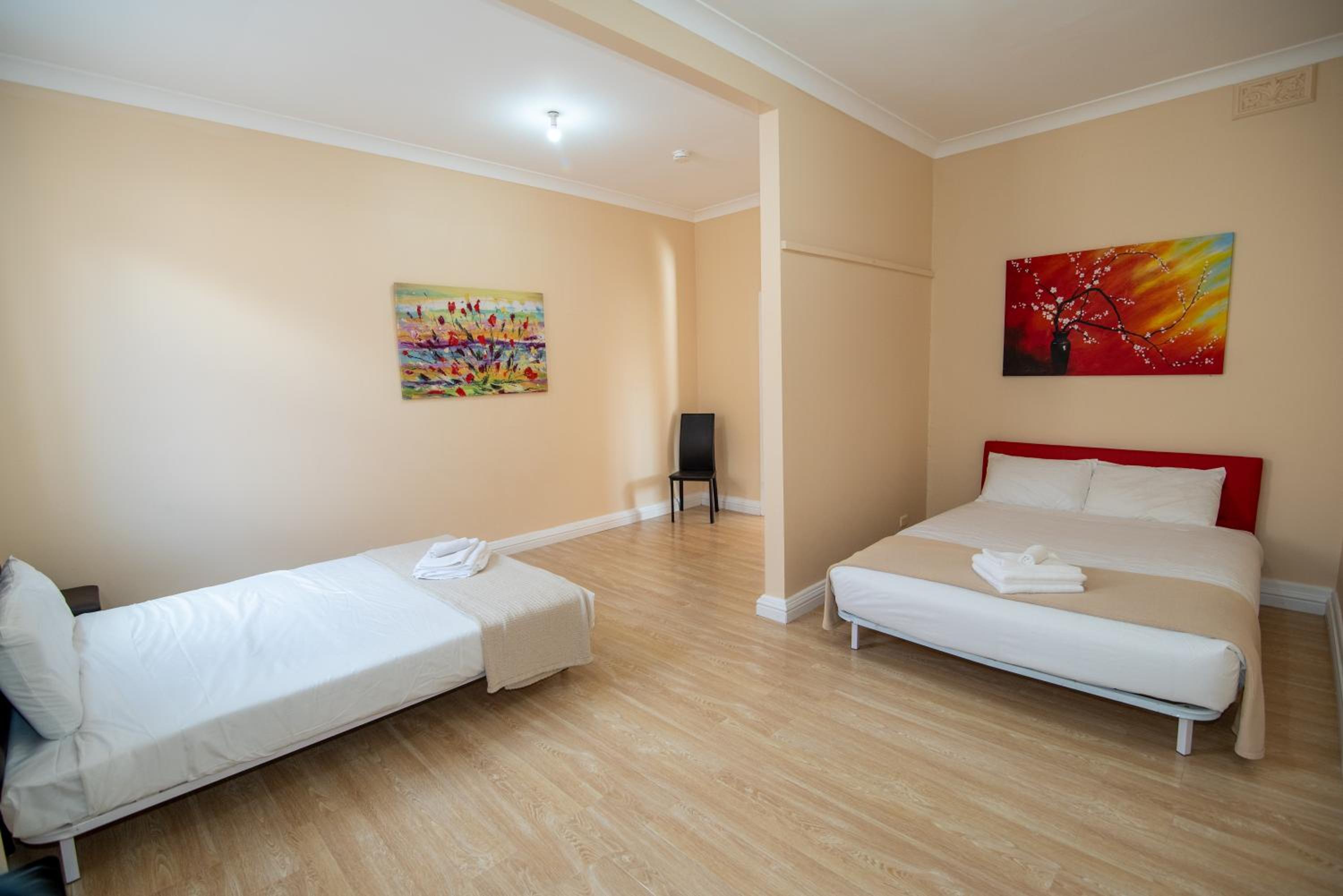 Your Own Pub in Finley, Sleeps 25