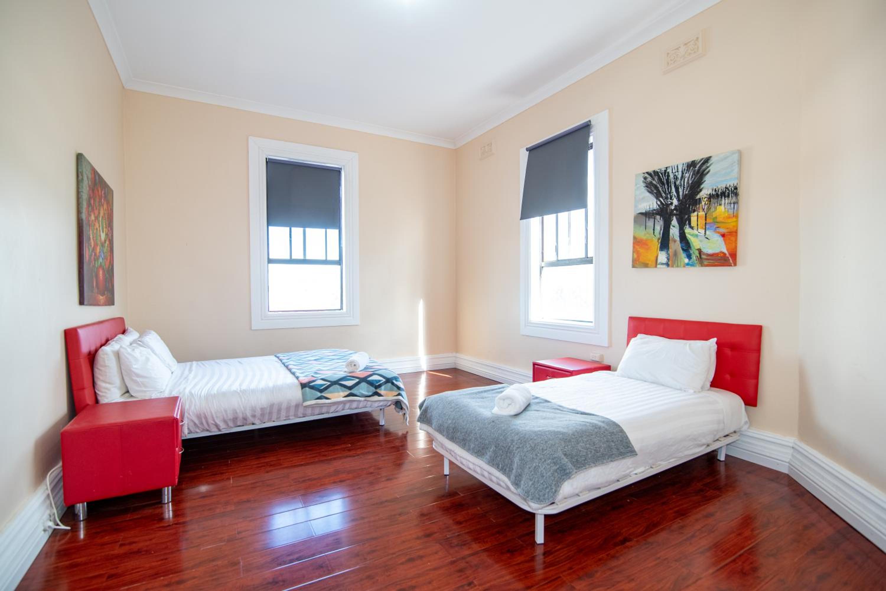Your Own Pub in Finley, Sleeps 25