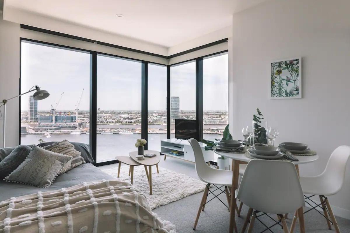 Premier Harbour View & Parking near Marvel Stadium