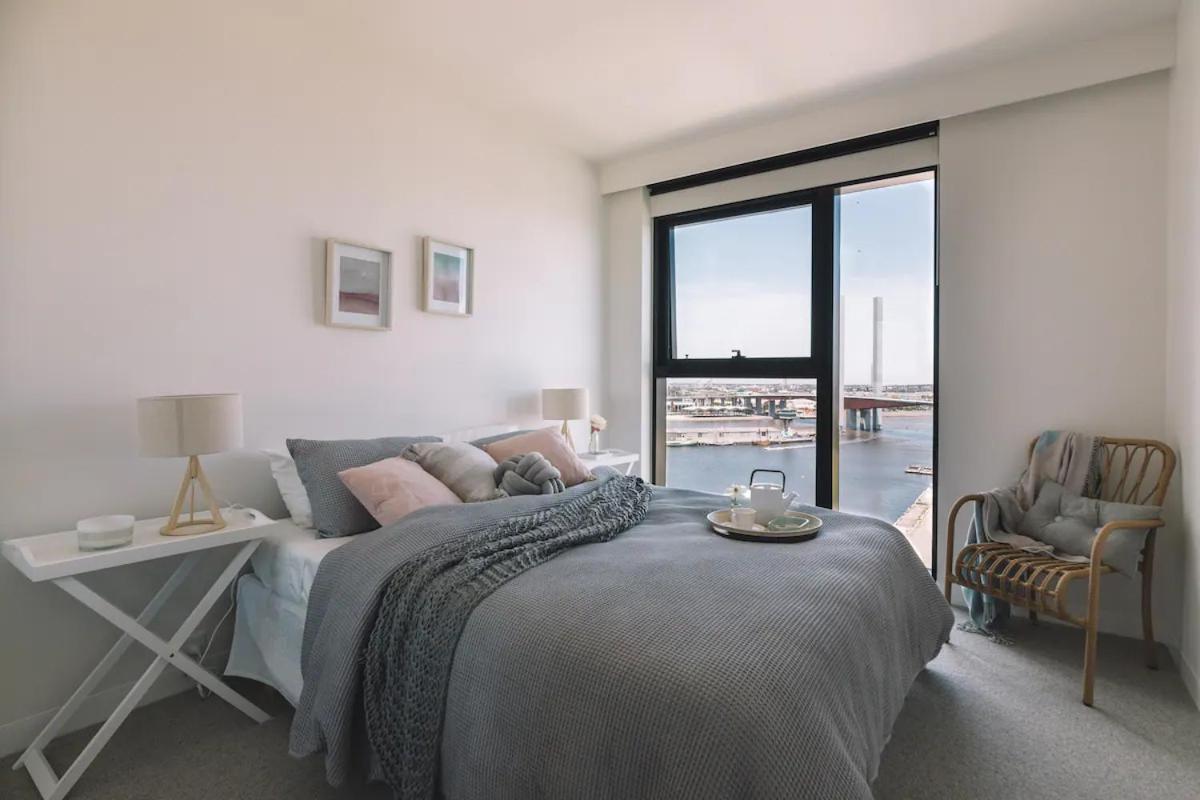 Premier Harbour View & Parking near Marvel Stadium
