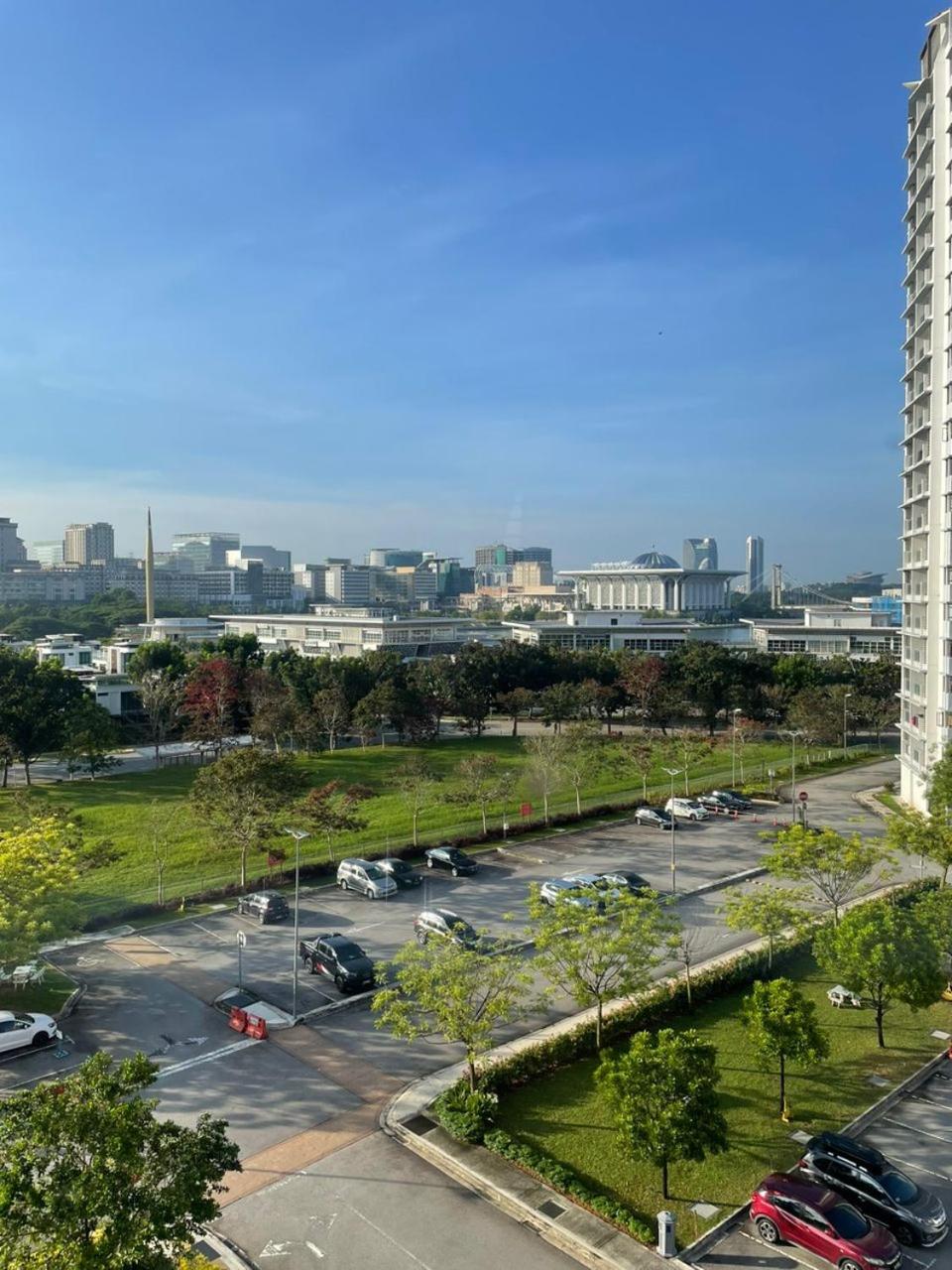 Tamara Lake View Putrajaya with Wifi and Parking photo 4