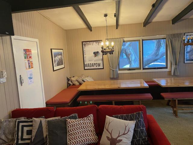 Nutcracker Ski Club