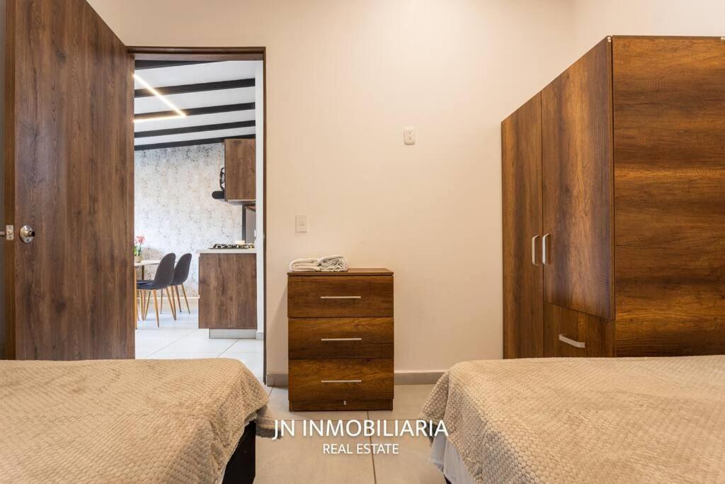 Luxury Cabin with Jacuzzi - 3min Airport JMC