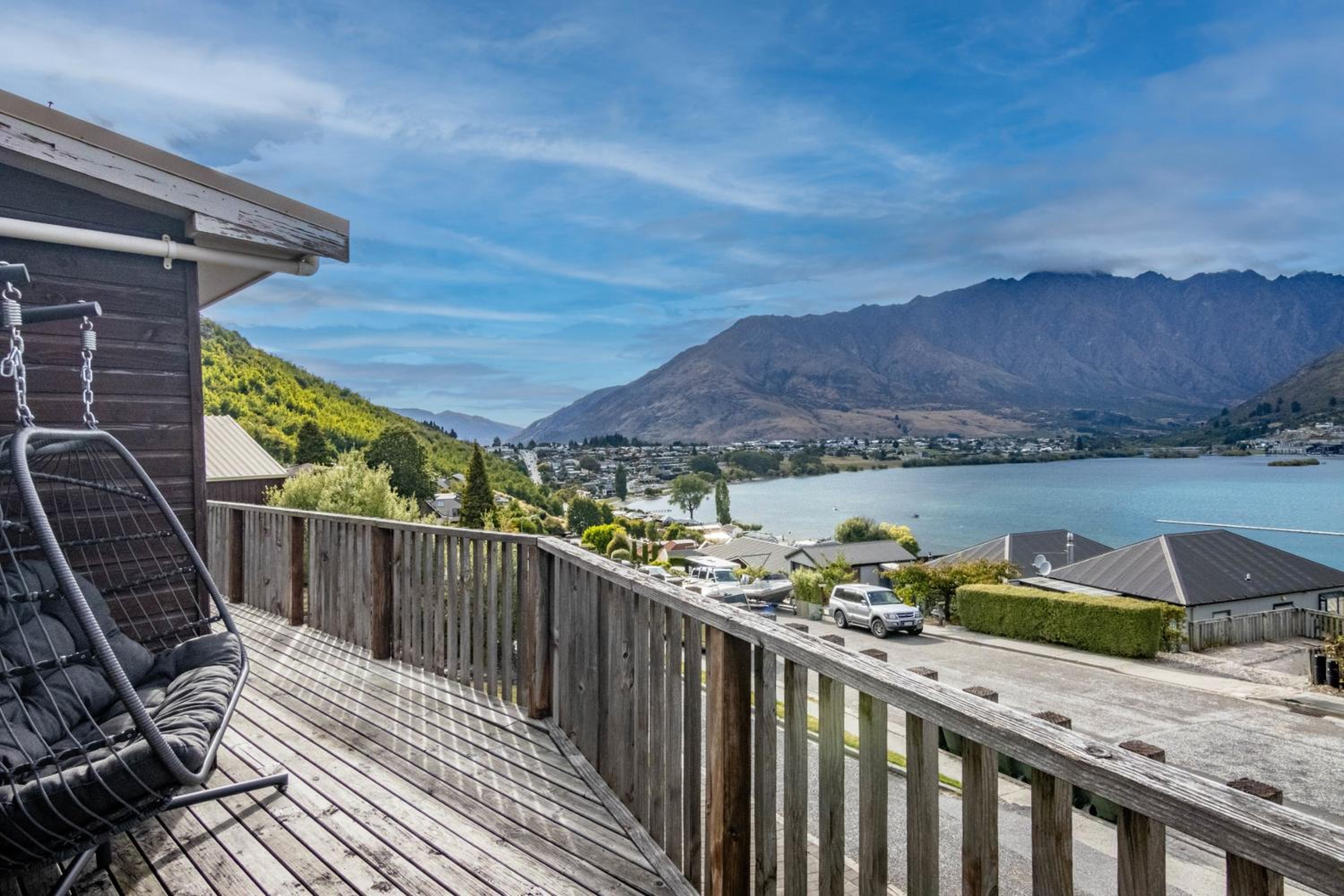 Marina Nest - Beautiful Lake Views view 5