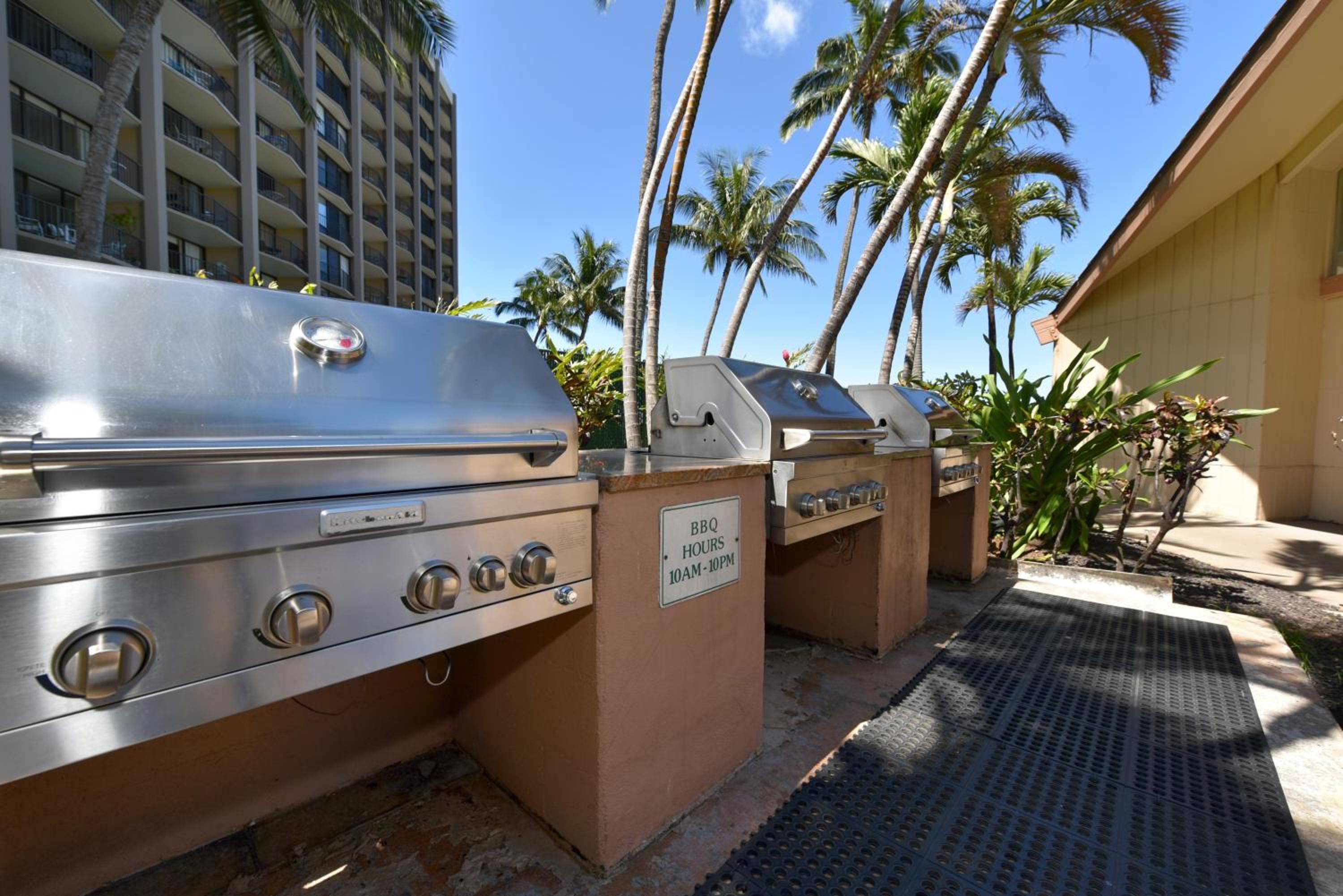 Royal Kahana 104 · RK104 West Maui Studio at BeachFront Resort w