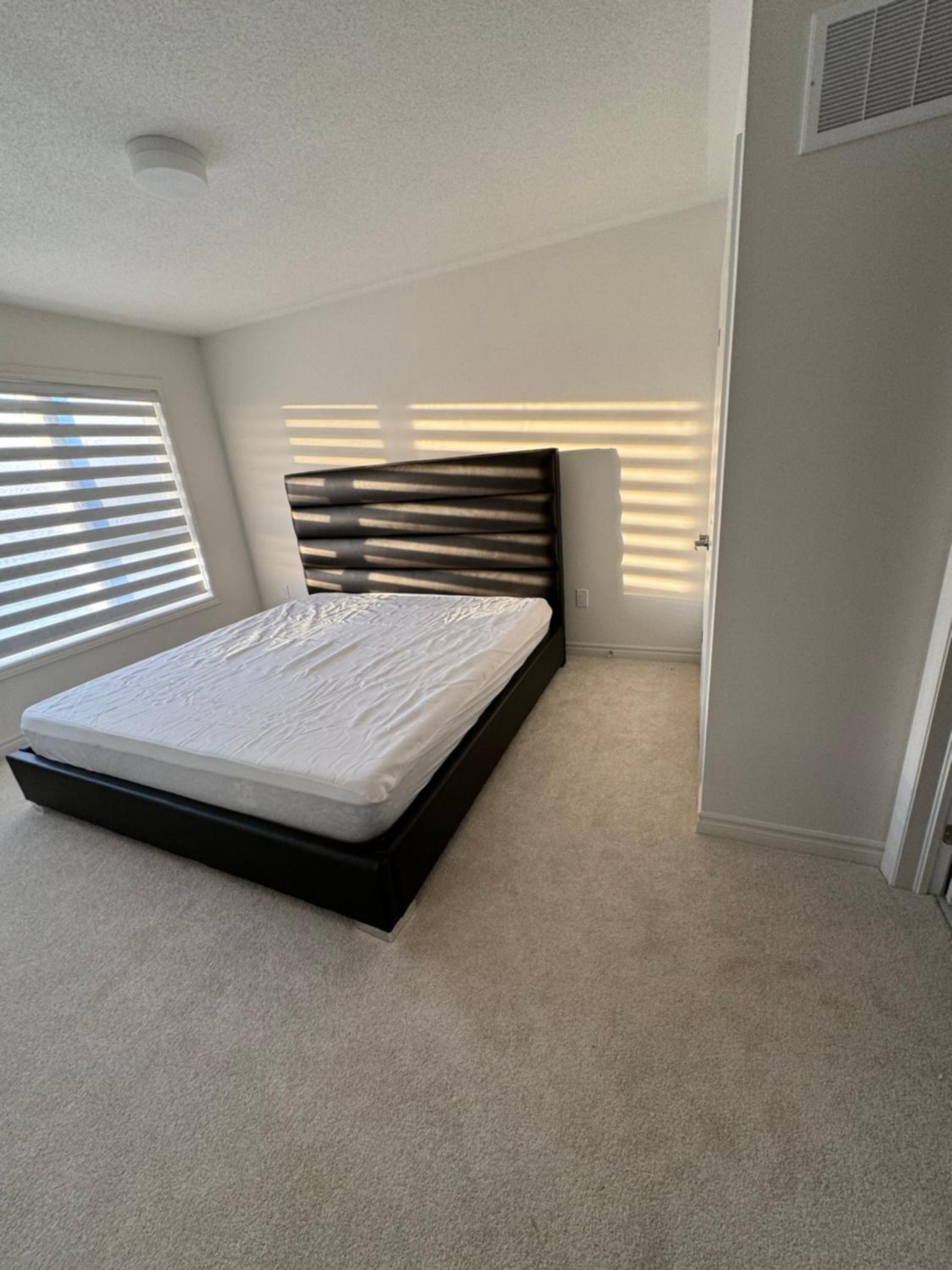 Spacious House in Cobourg