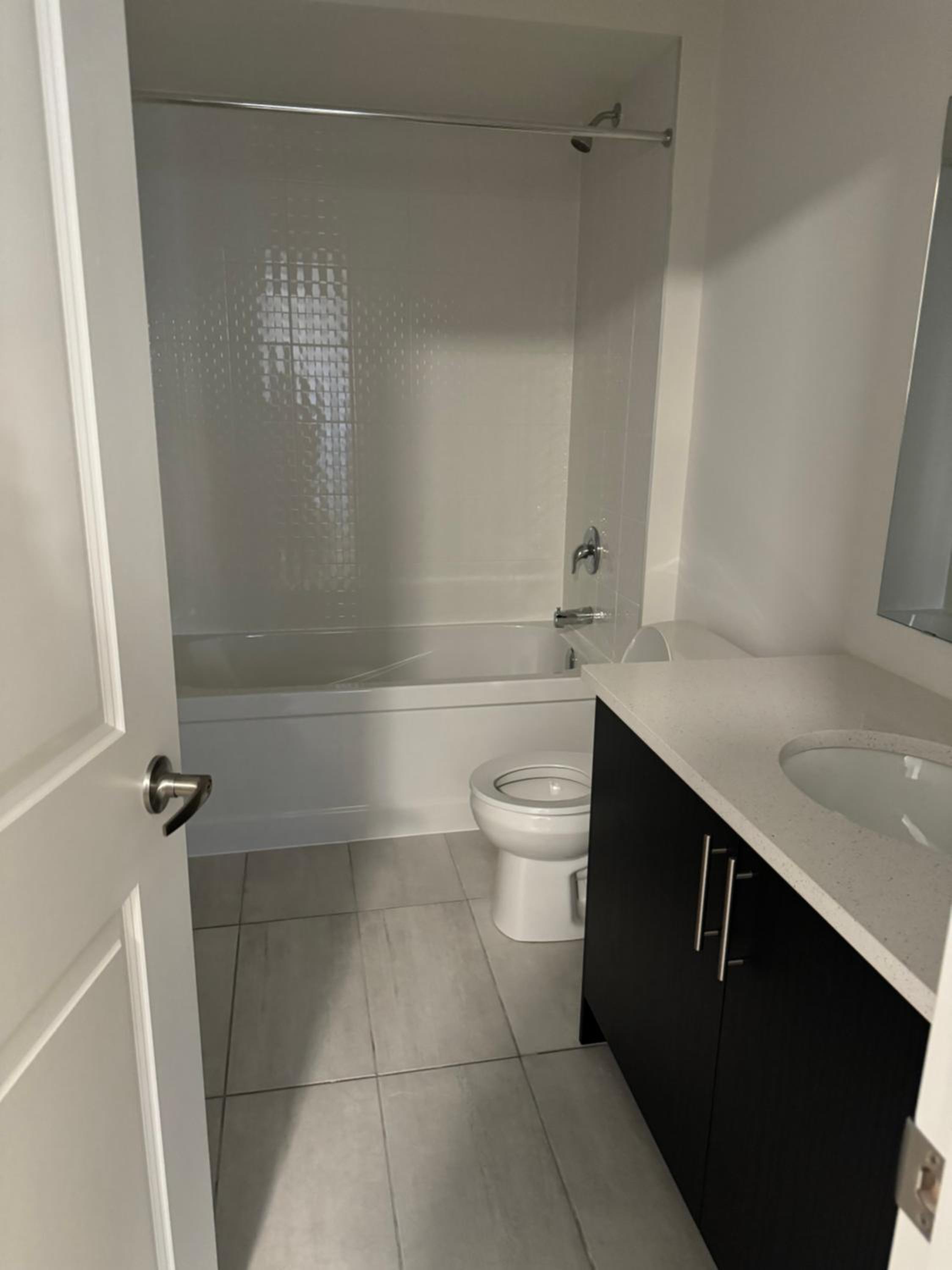 Spacious House in Cobourg