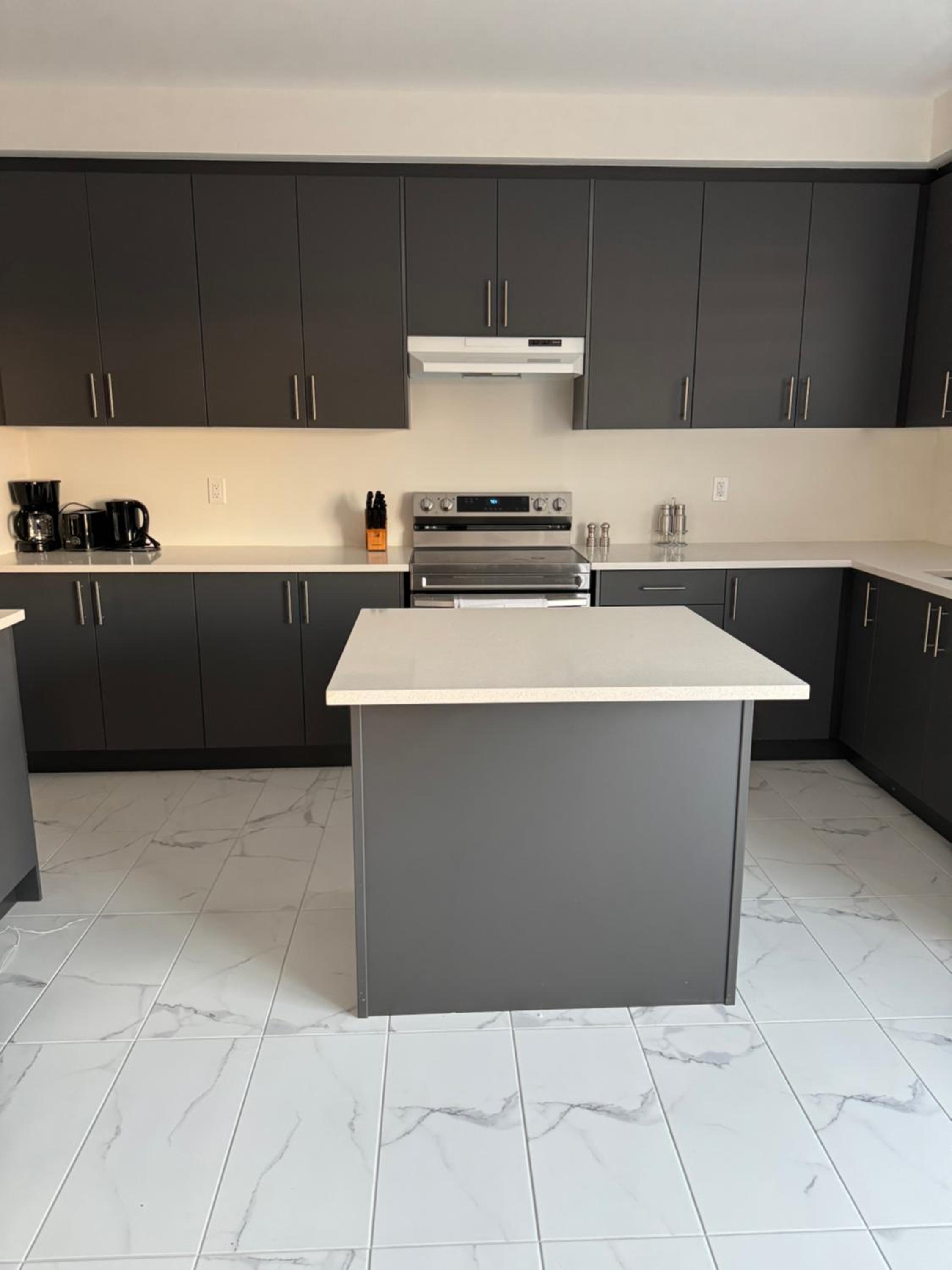Spacious House in Cobourg