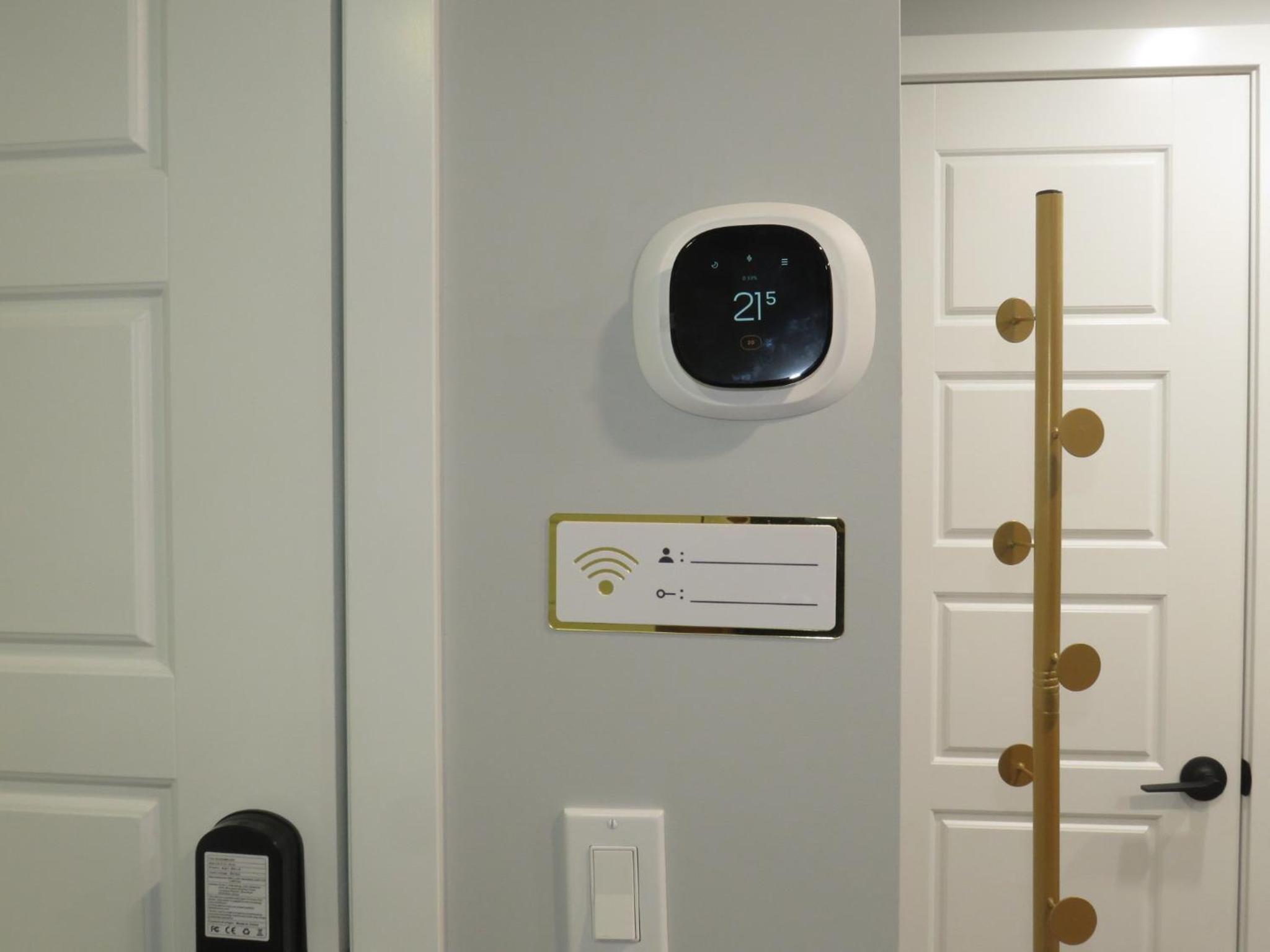 Meriweather - Calgary Breathtaking 1-bedroom apartment