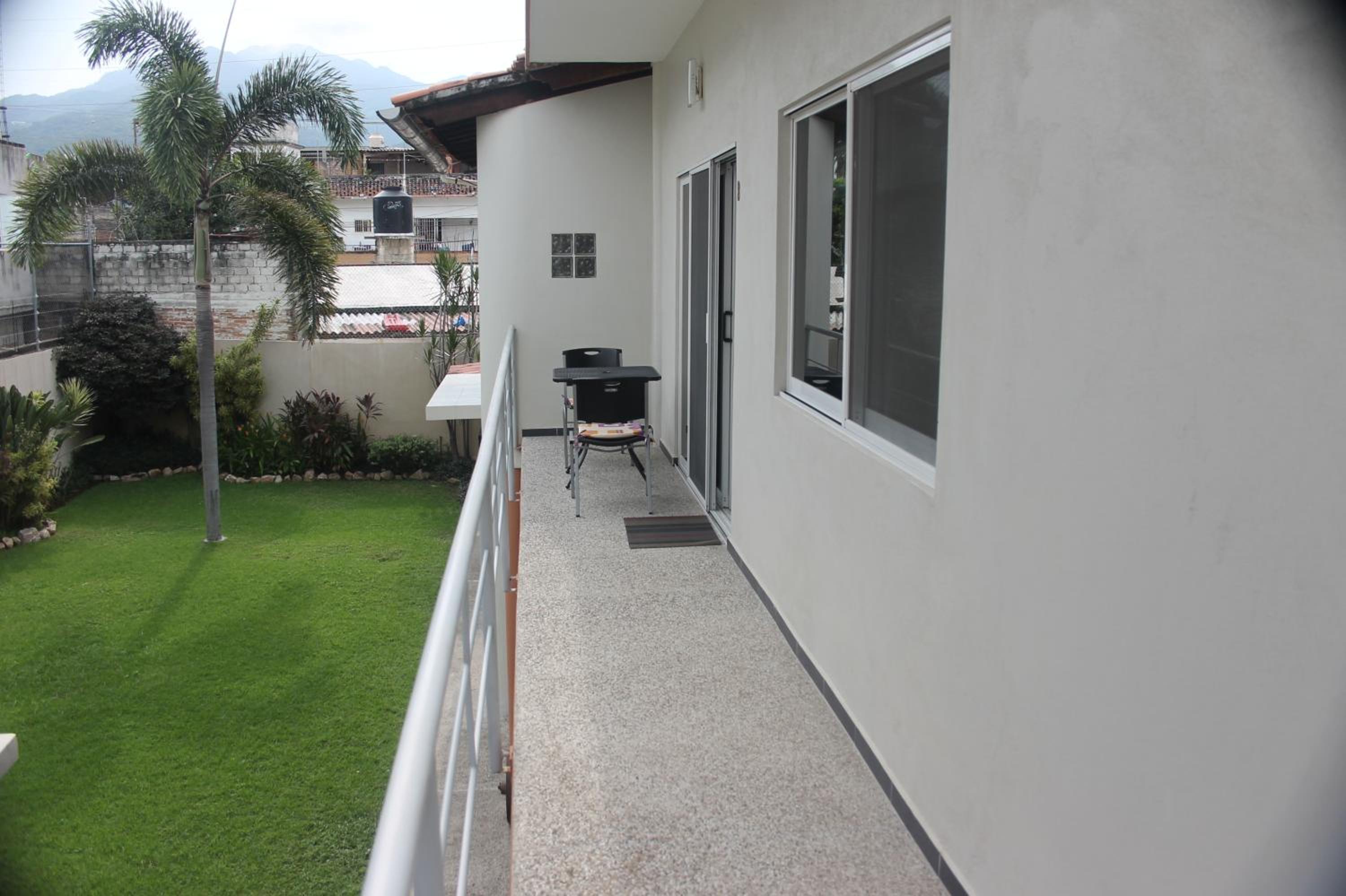 Photo 18