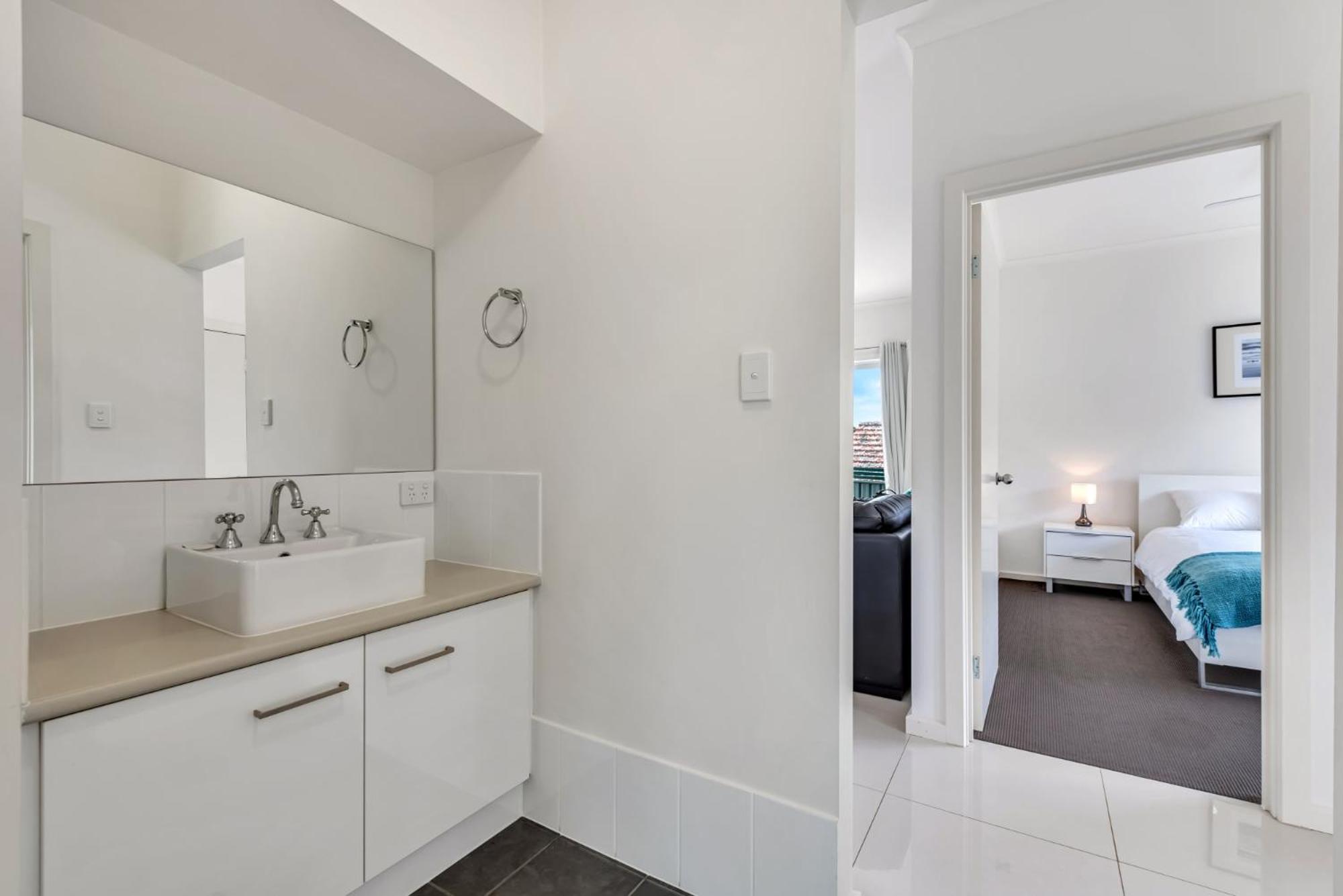 Modern Elegance 27 Breckan Ave Victor Harbor