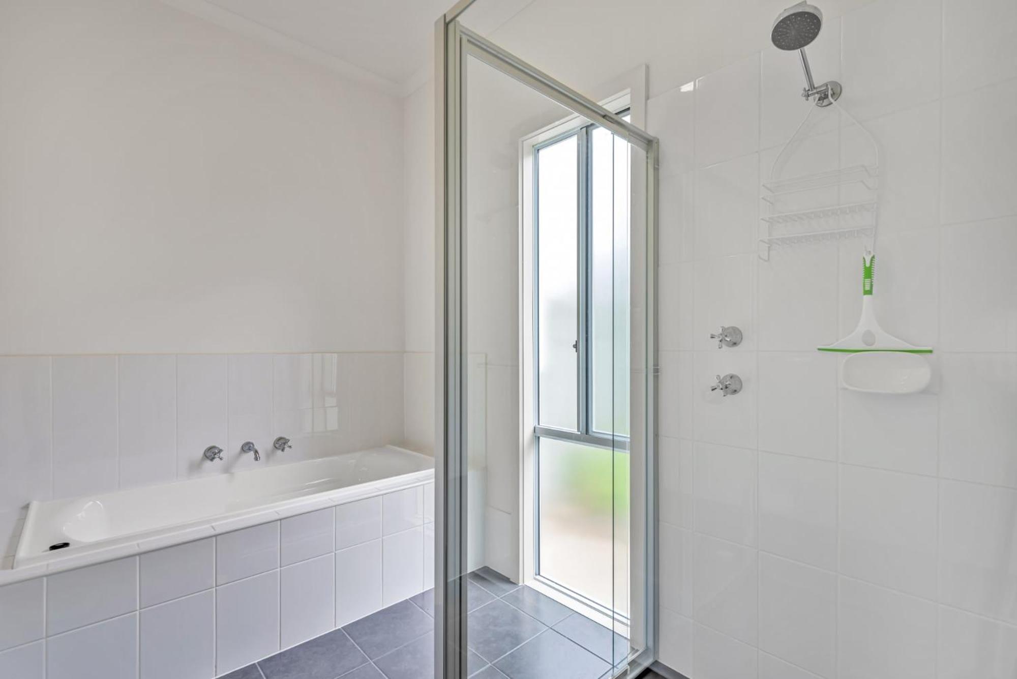 Modern Elegance 27 Breckan Ave Victor Harbor