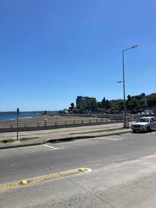 Departamento con estacionamiento en condominio