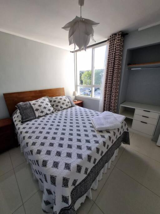 Departamento con estacionamiento en condominio