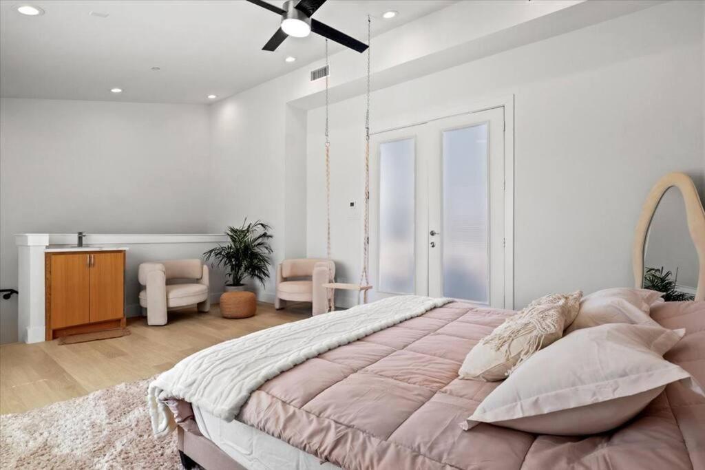 Cozy 3-bedroom townhouse with a private loft - Property Image 9