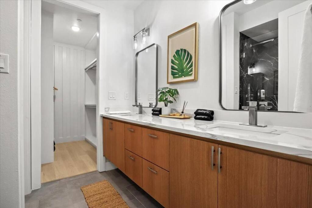 Cozy 3-bedroom townhouse with a private loft - Property Image 5