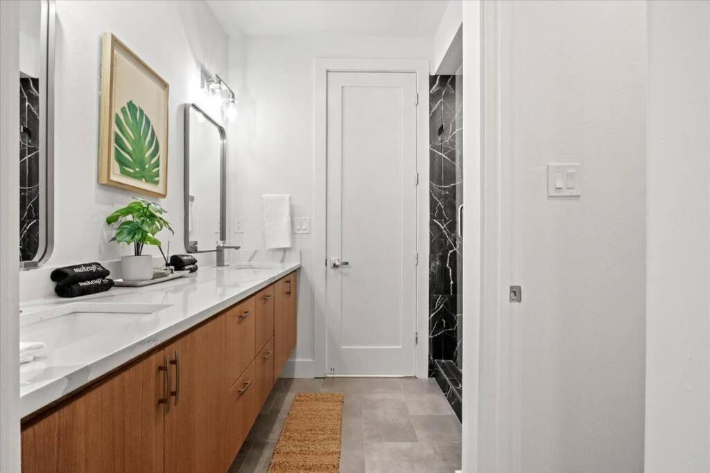 Cozy 3-bedroom townhouse with a private loft - Property Image 7