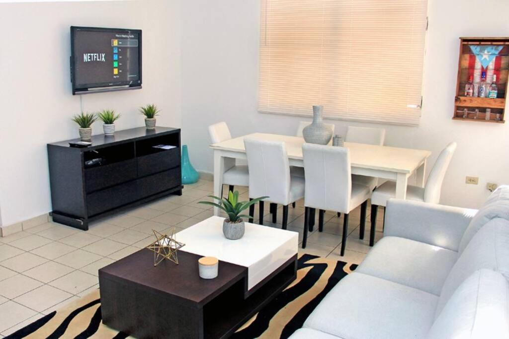 La Placita, Best Location and Value, Sleeps 11 - Property Image 2
